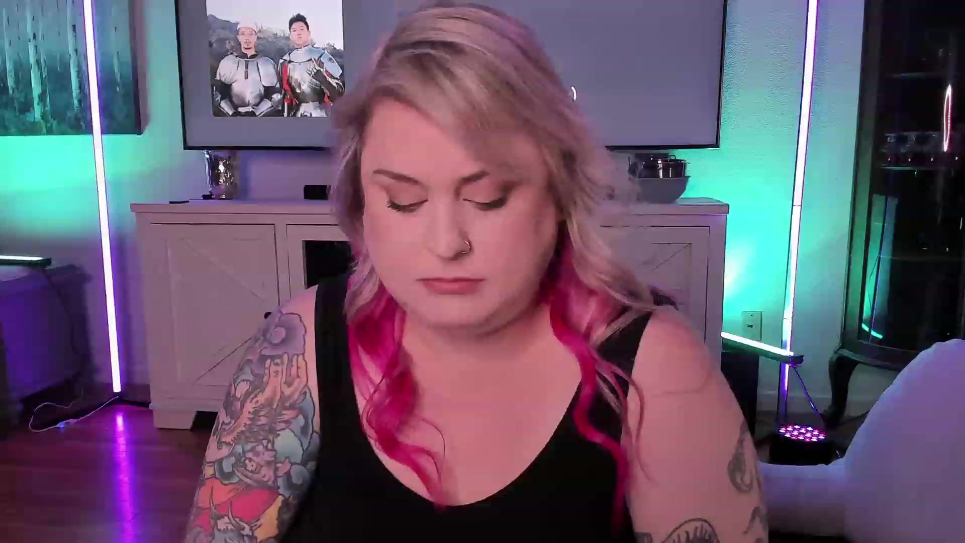 Gallery image thumbnail from mari_jae's myfreecams stream on, 07/04/2023, 09:20 image 17 of 20