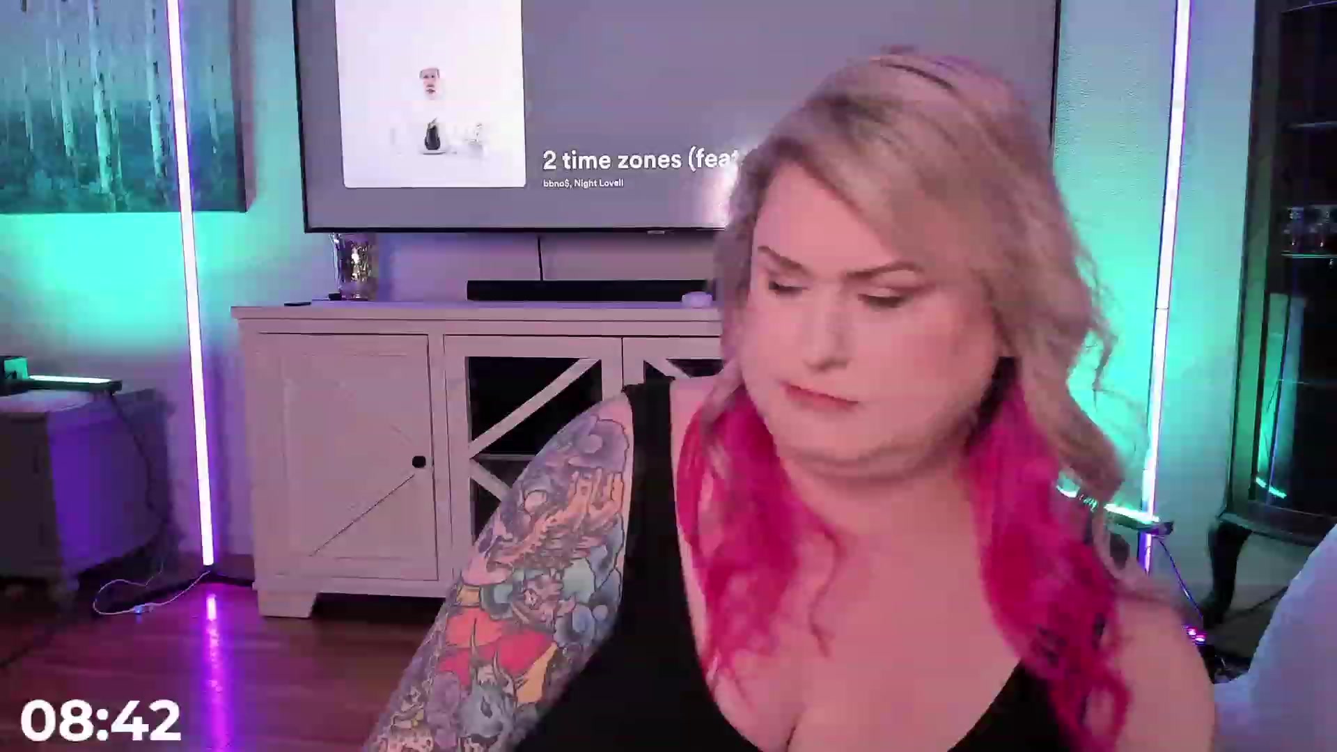 Gallery image thumbnail from mari_jae's myfreecams stream on, 07/04/2023, 09:20 image 5 of 20
