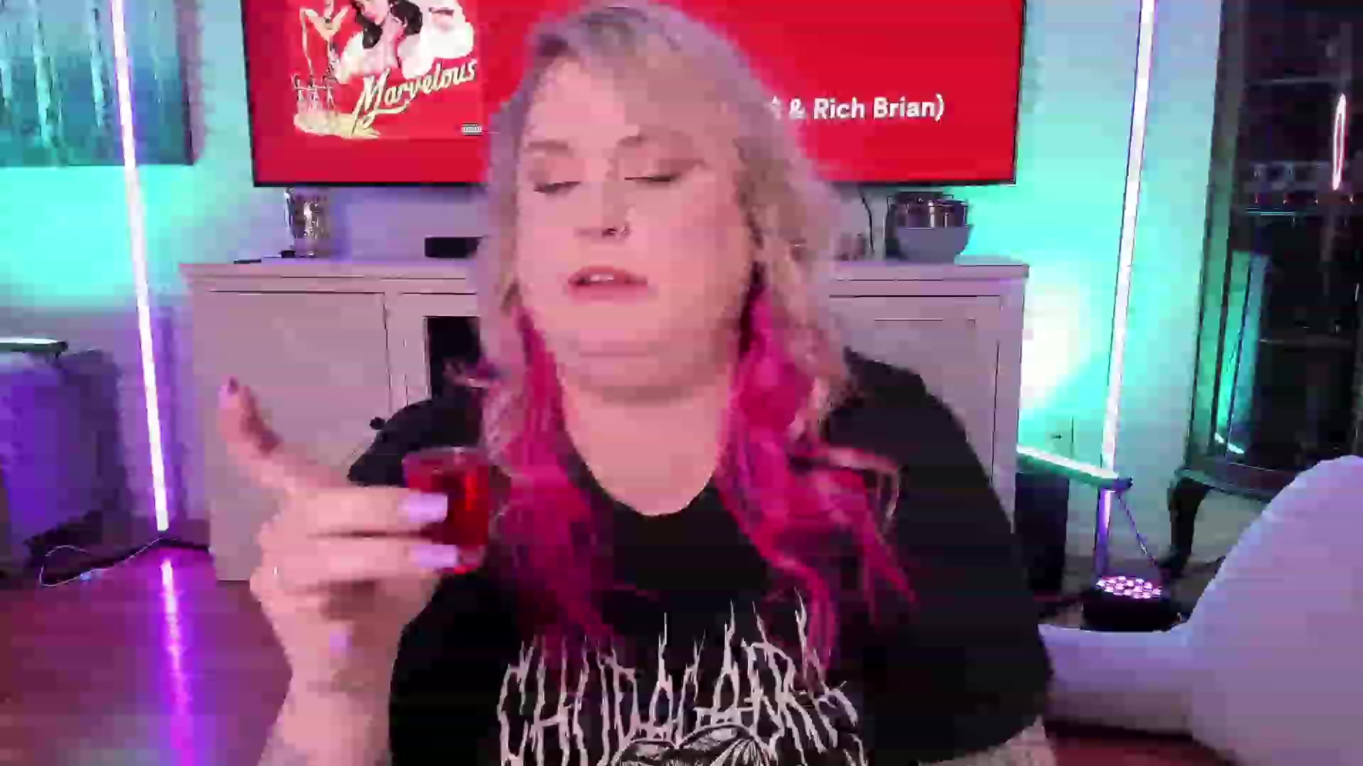 Gallery image thumbnail from mari_jae's myfreecams stream on, 07/04/2023, 10:38 image 20 of 20