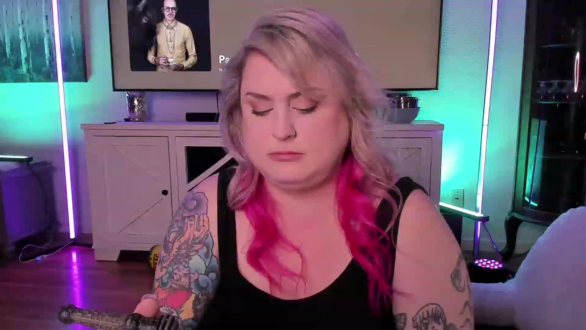 Gallery image thumbnail from mari_jae's myfreecams stream on, 07/04/2023, 10:38 image 7 of 20