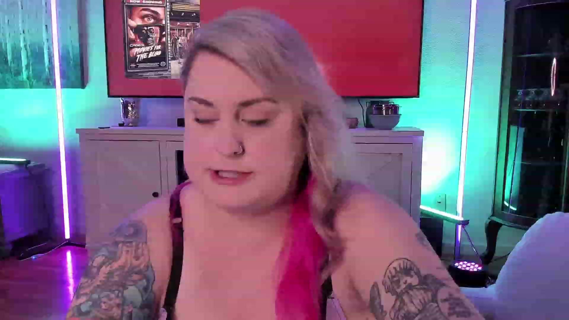 Gallery image thumbnail from mari_jae's myfreecams stream on, 07/05/2023, 09:37 image 13 of 20