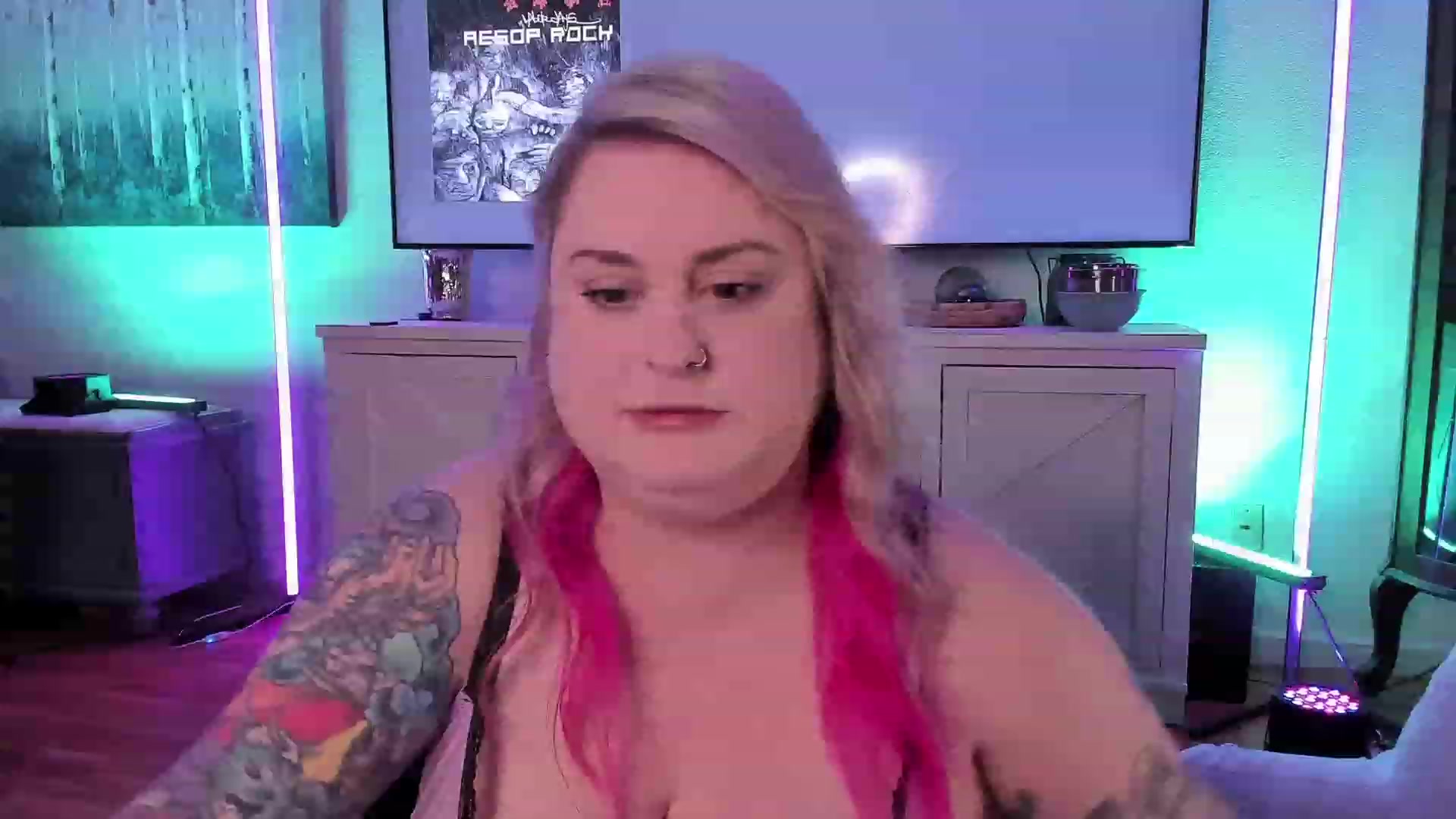 Gallery image thumbnail from mari_jae's myfreecams stream on, 07/05/2023, 09:37 image 14 of 20