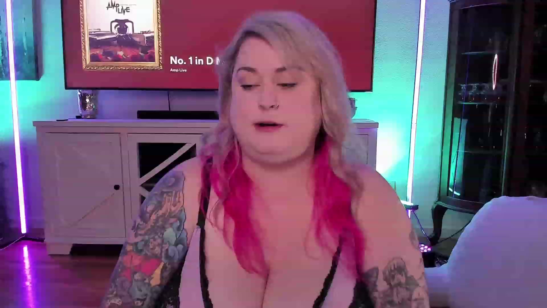 Gallery image thumbnail from mari_jae's myfreecams stream on, 07/05/2023, 09:37 image 1 of 20