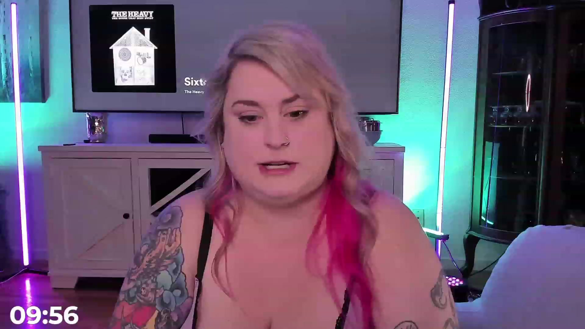 Gallery image thumbnail from mari_jae's myfreecams stream on, 07/05/2023, 09:37 image 5 of 20