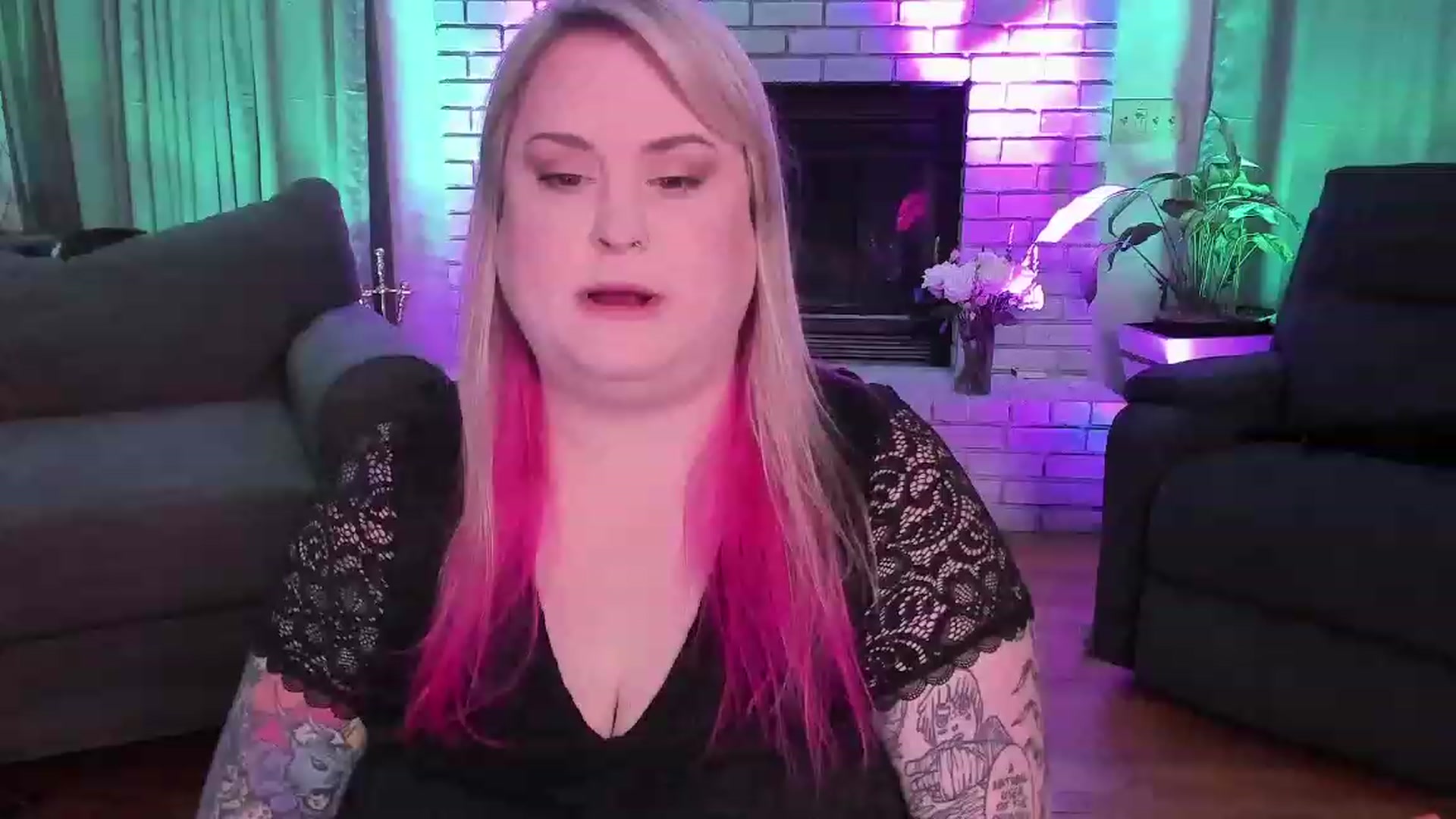 Gallery image thumbnail from mari_jae's myfreecams stream on, 07/11/2023, 06:55 image 10 of 20