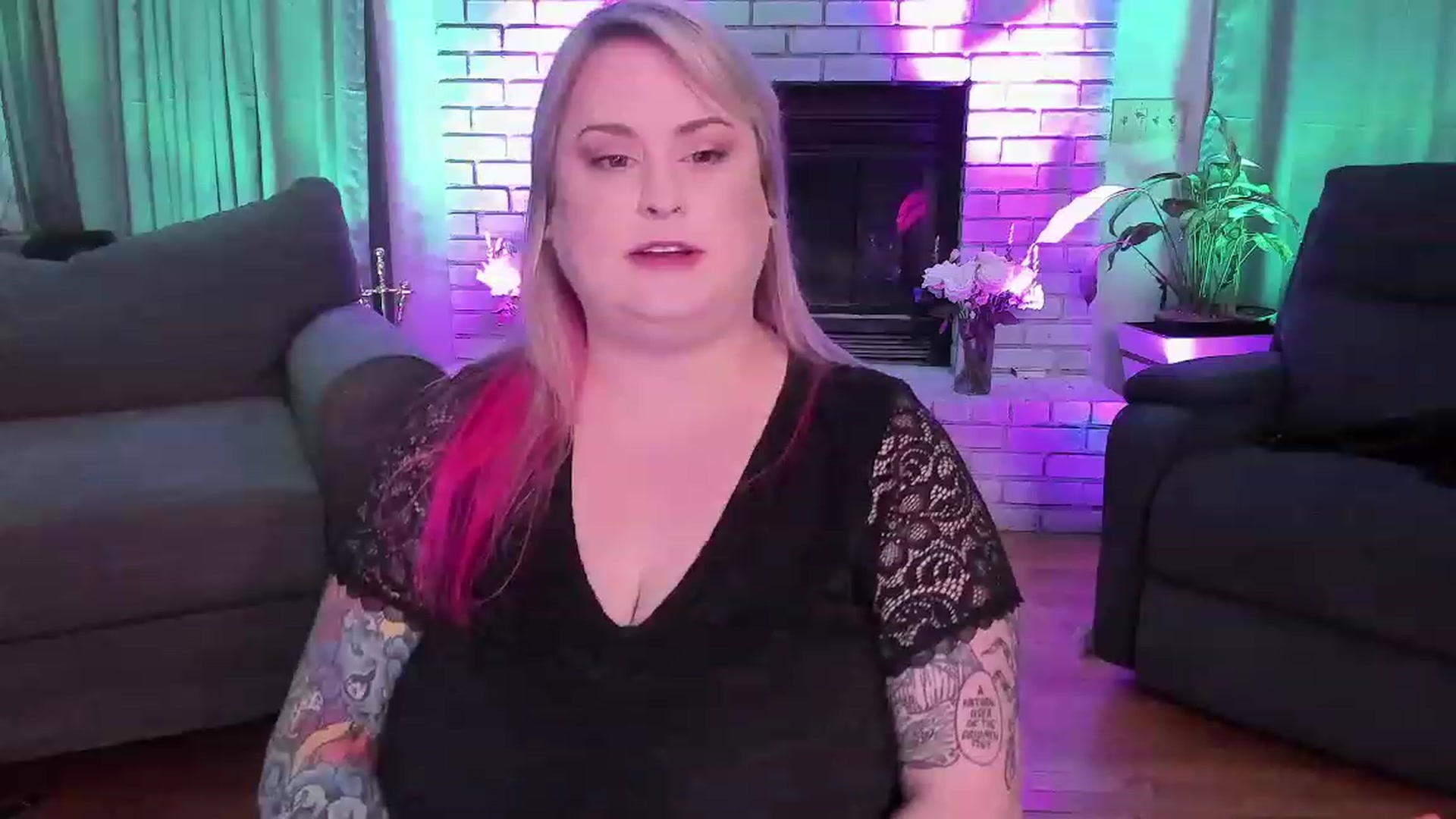 Gallery image thumbnail from mari_jae's myfreecams stream on, 07/11/2023, 06:55 image 15 of 20