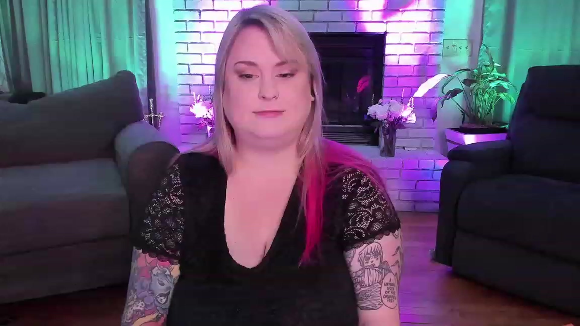 Gallery image thumbnail from mari_jae's myfreecams stream on, 07/11/2023, 06:55 image 18 of 20