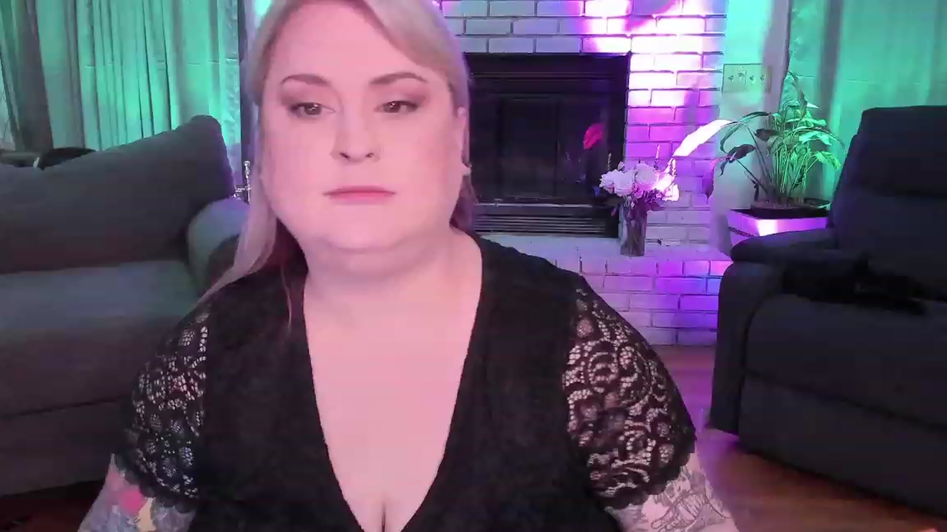 Gallery image thumbnail from mari_jae's myfreecams stream on, 07/11/2023, 06:55 image 2 of 20