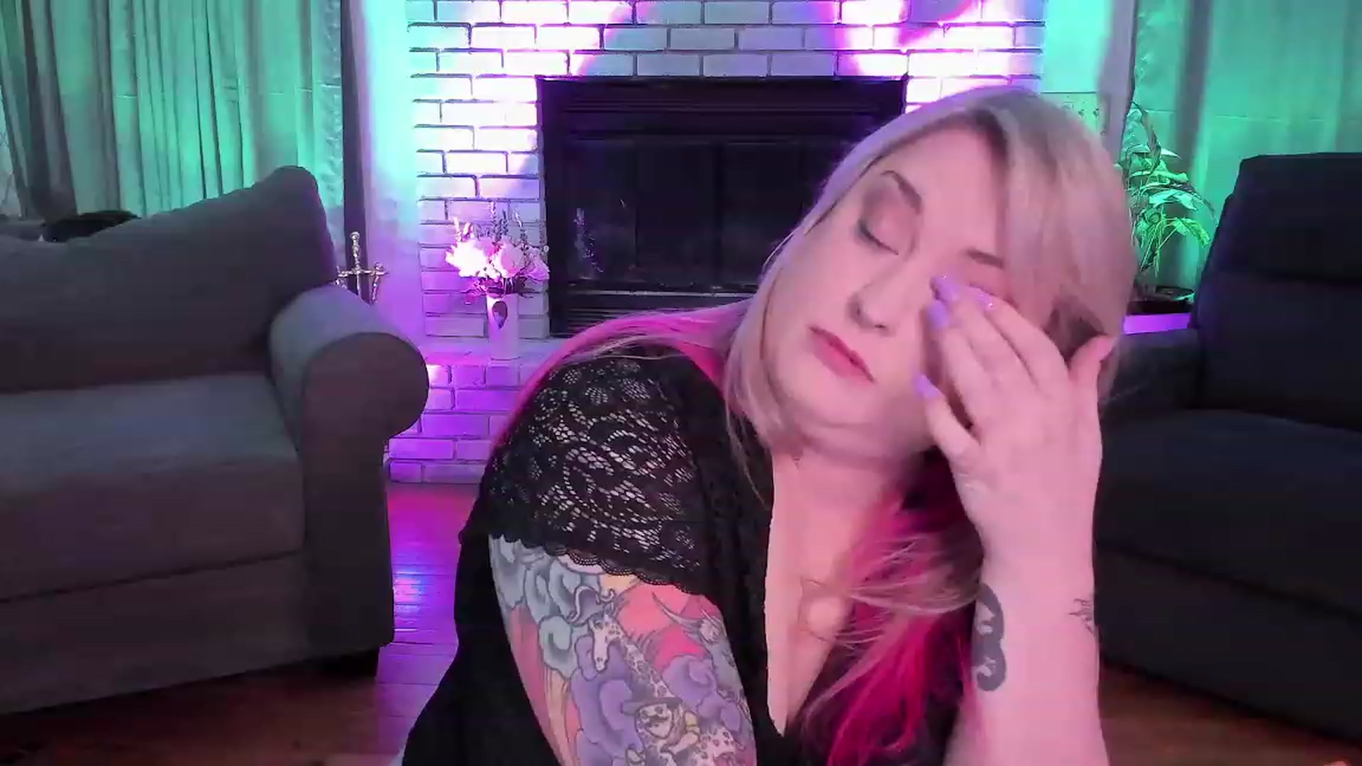 Gallery image thumbnail from mari_jae's myfreecams stream on, 07/11/2023, 06:55 image 20 of 20