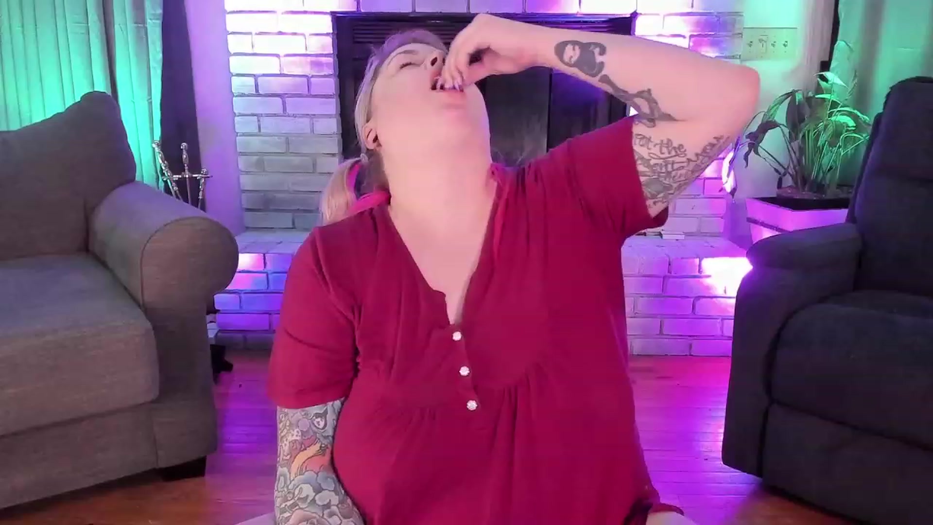 Gallery image thumbnail from mari_jae's myfreecams stream on, 07/29/2023, 09:41 image 2 of 20