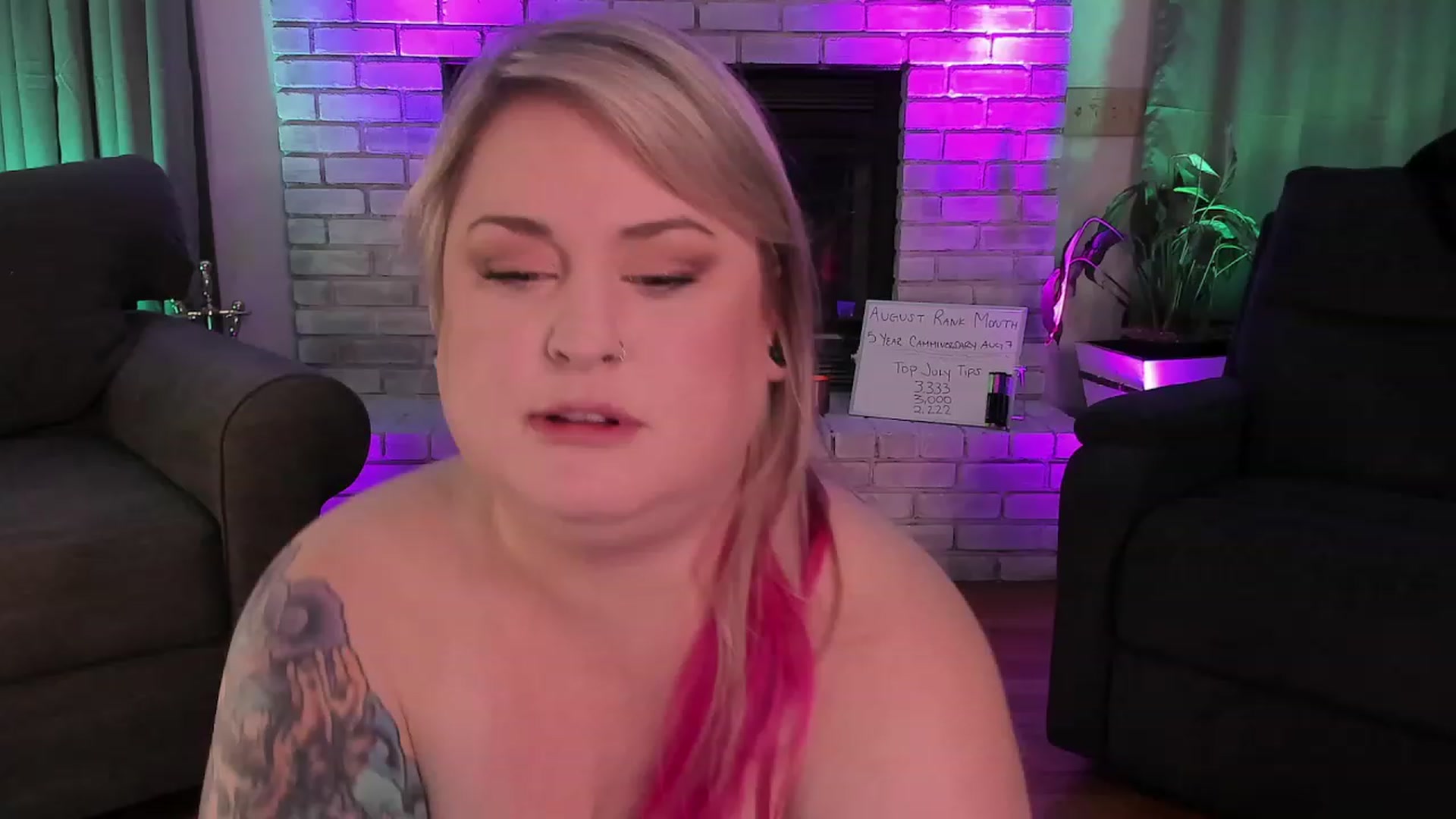 Gallery image thumbnail from mari_jae's myfreecams stream on, 07/30/2023, 09:20 image 15 of 20