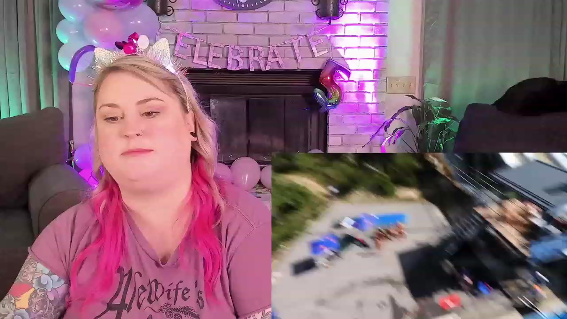 Gallery image thumbnail from mari_jae's myfreecams stream on, 08/08/2023, 09:04 image 8 of 20