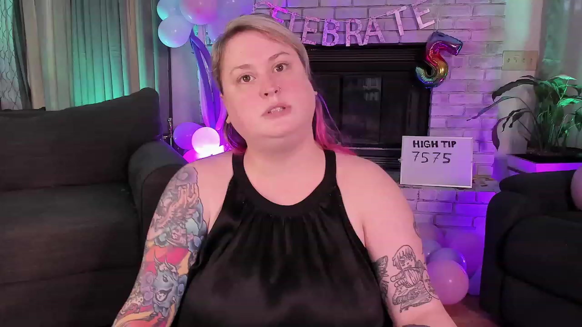 Gallery image thumbnail from mari_jae's myfreecams stream on, 08/11/2023, 24:02 image 11 of 20