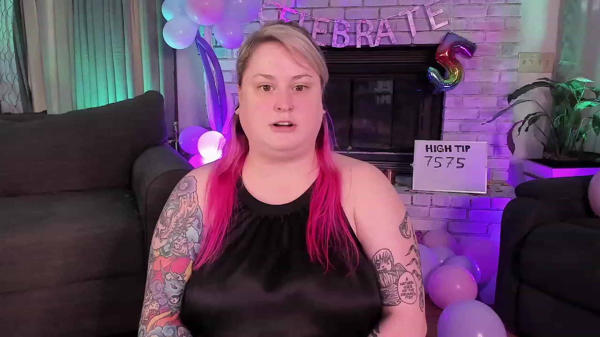 Gallery image thumbnail from mari_jae's myfreecams stream on, 08/11/2023, 24:02 image 13 of 20