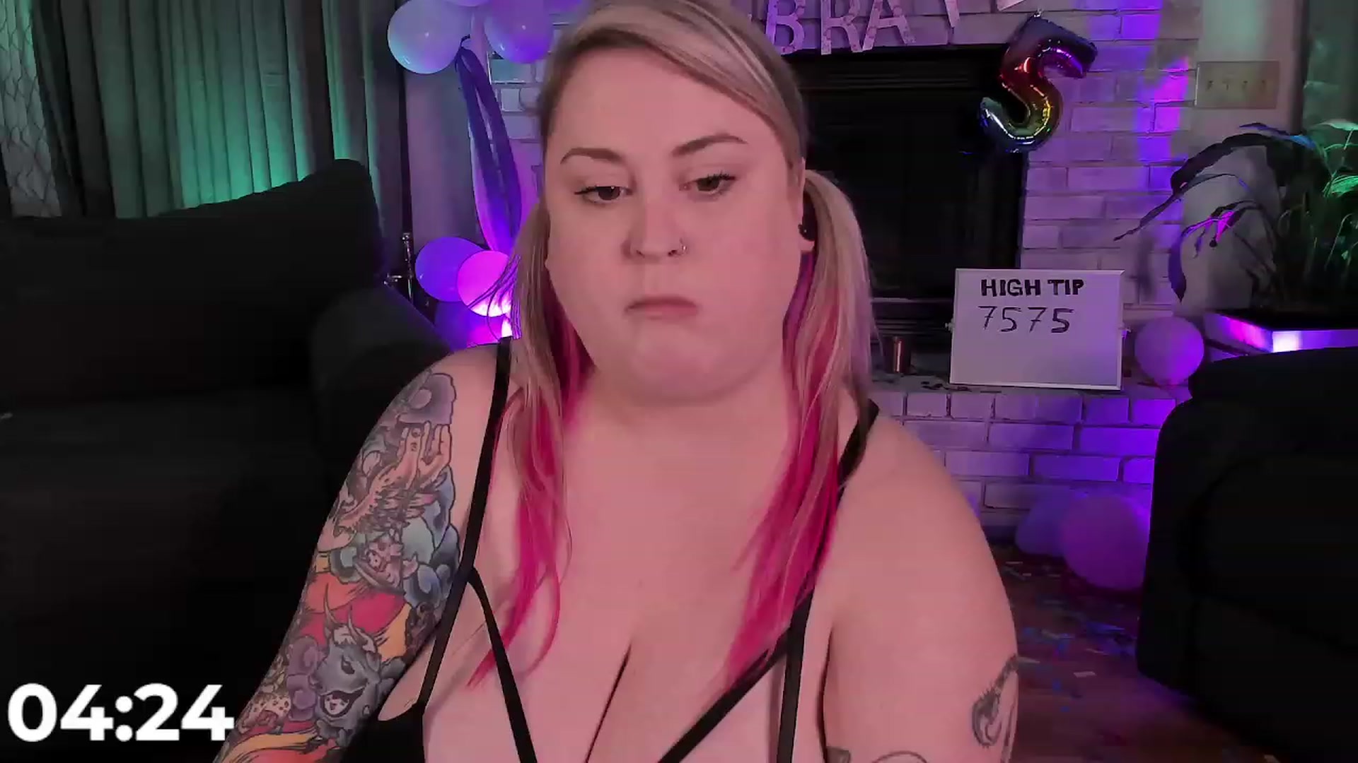Gallery image thumbnail from mari_jae's myfreecams stream on, 08/12/2023, 08:20 image 6 of 20