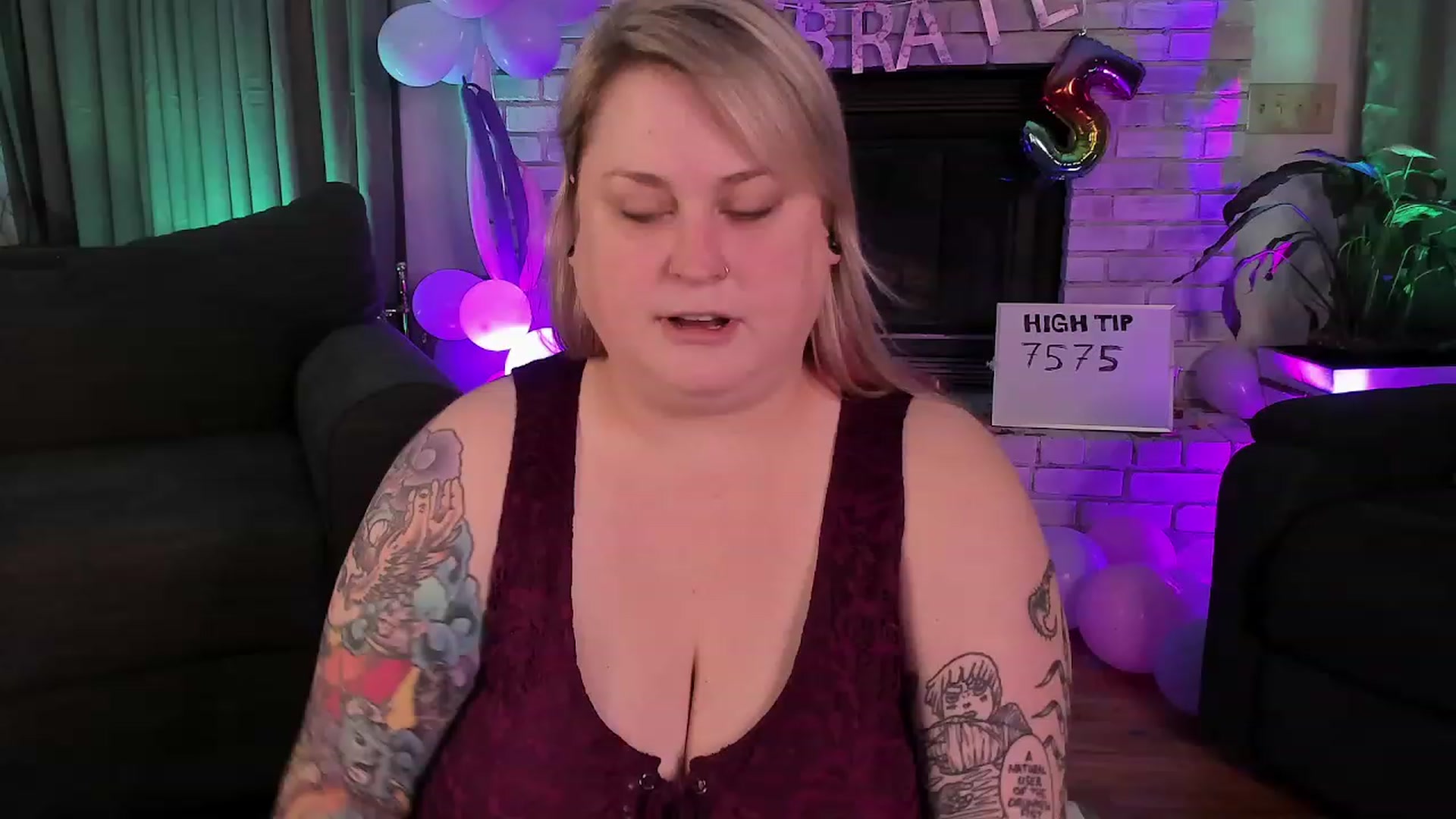 Gallery image thumbnail from mari_jae's myfreecams stream on, 08/13/2023, 02:46 image 10 of 20