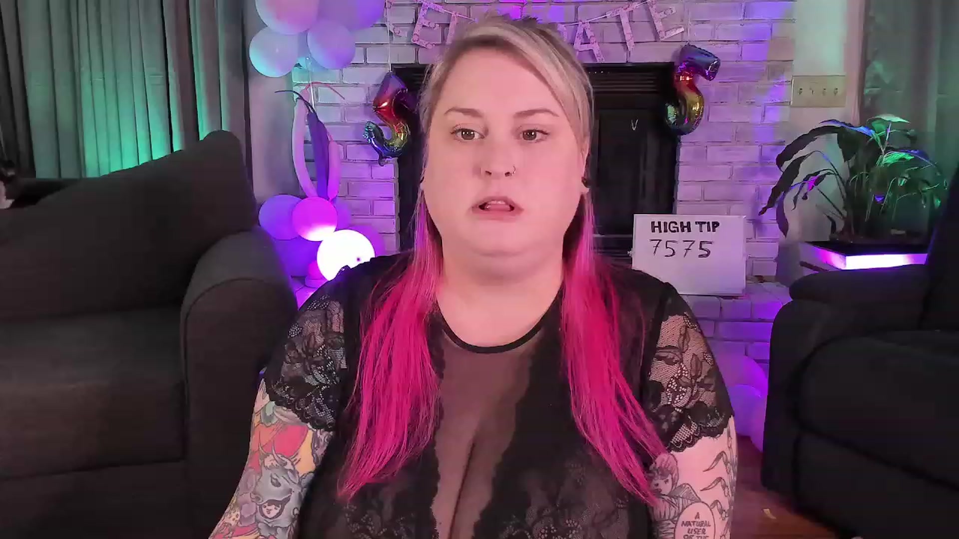 Gallery image thumbnail from mari_jae's myfreecams stream on, 08/16/2023, 07:30 image 8 of 20
