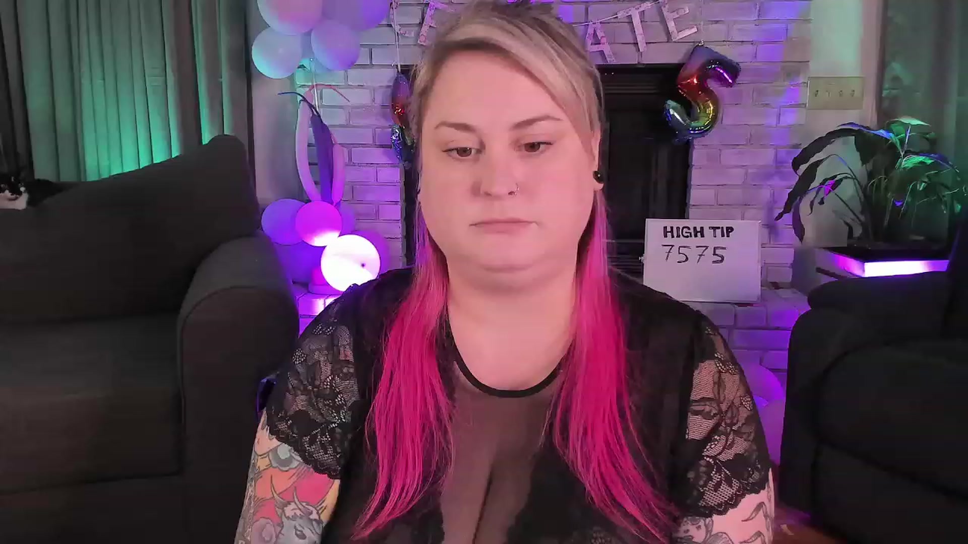 Gallery image thumbnail from mari_jae's myfreecams stream on, 08/16/2023, 07:30 image 16 of 20