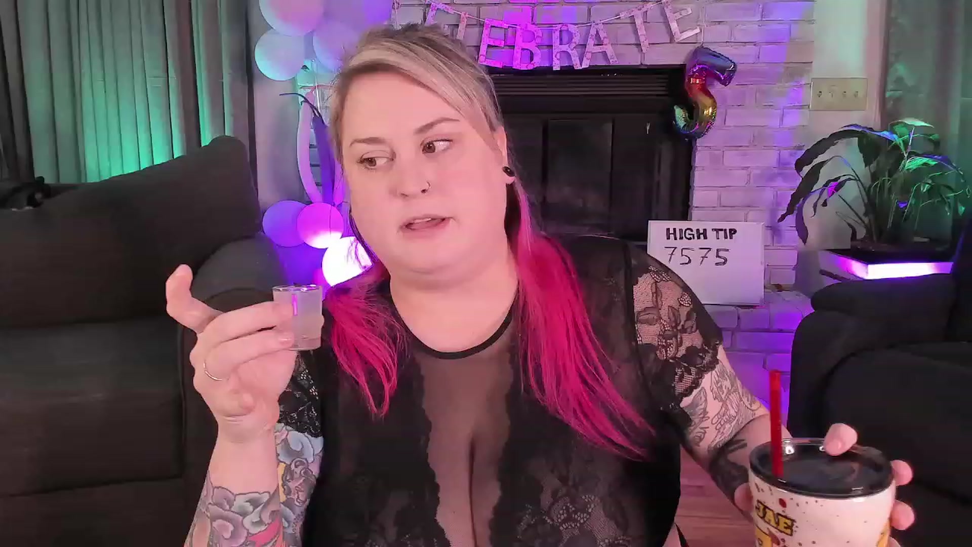 Gallery image thumbnail from mari_jae's myfreecams stream on, 08/16/2023, 07:30 image 20 of 20