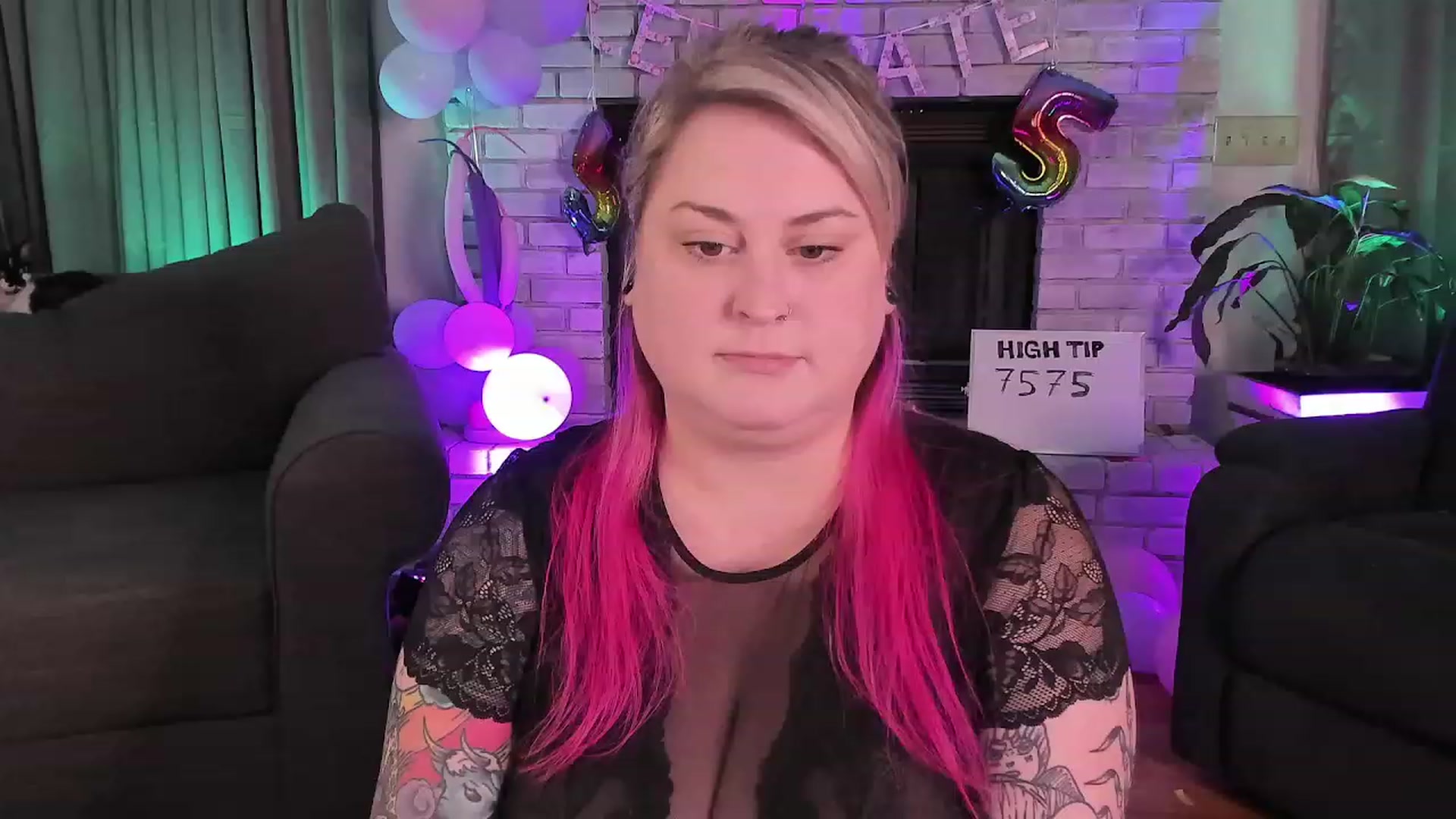 Gallery image thumbnail from mari_jae's myfreecams stream on, 08/16/2023, 07:30 image 12 of 20