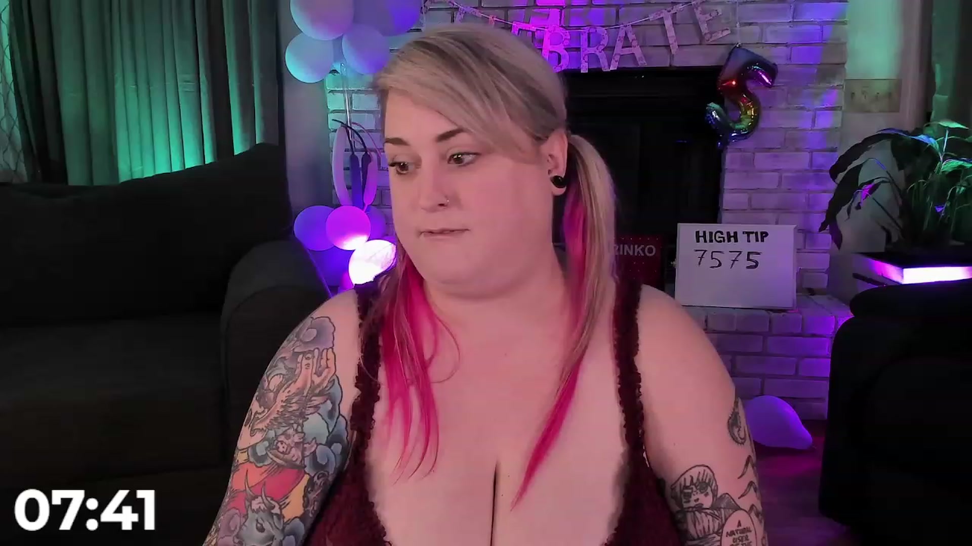 Gallery image thumbnail from mari_jae's myfreecams stream on, 08/19/2023, 07:36 image 20 of 20