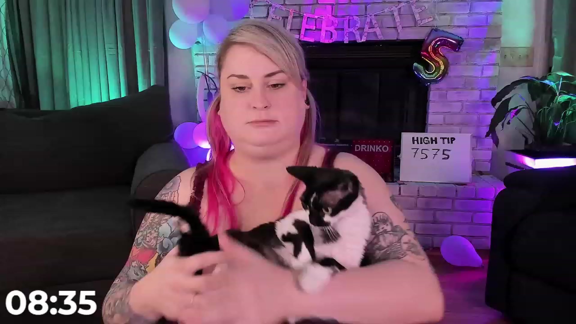 Gallery image thumbnail from mari_jae's myfreecams stream on, 08/19/2023, 07:36 image 19 of 20