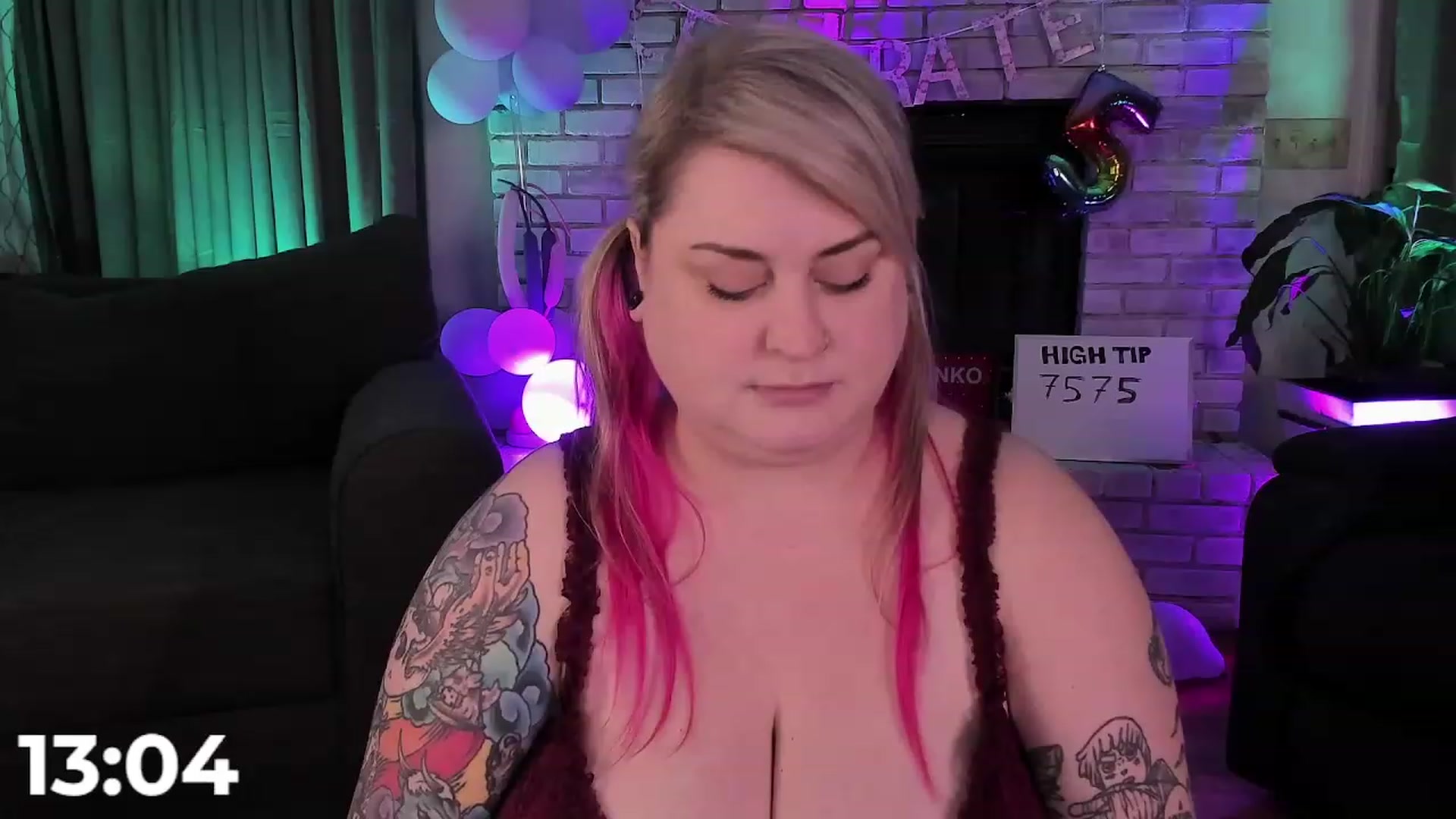 Gallery image thumbnail from mari_jae's myfreecams stream on, 08/19/2023, 07:36 image 14 of 20