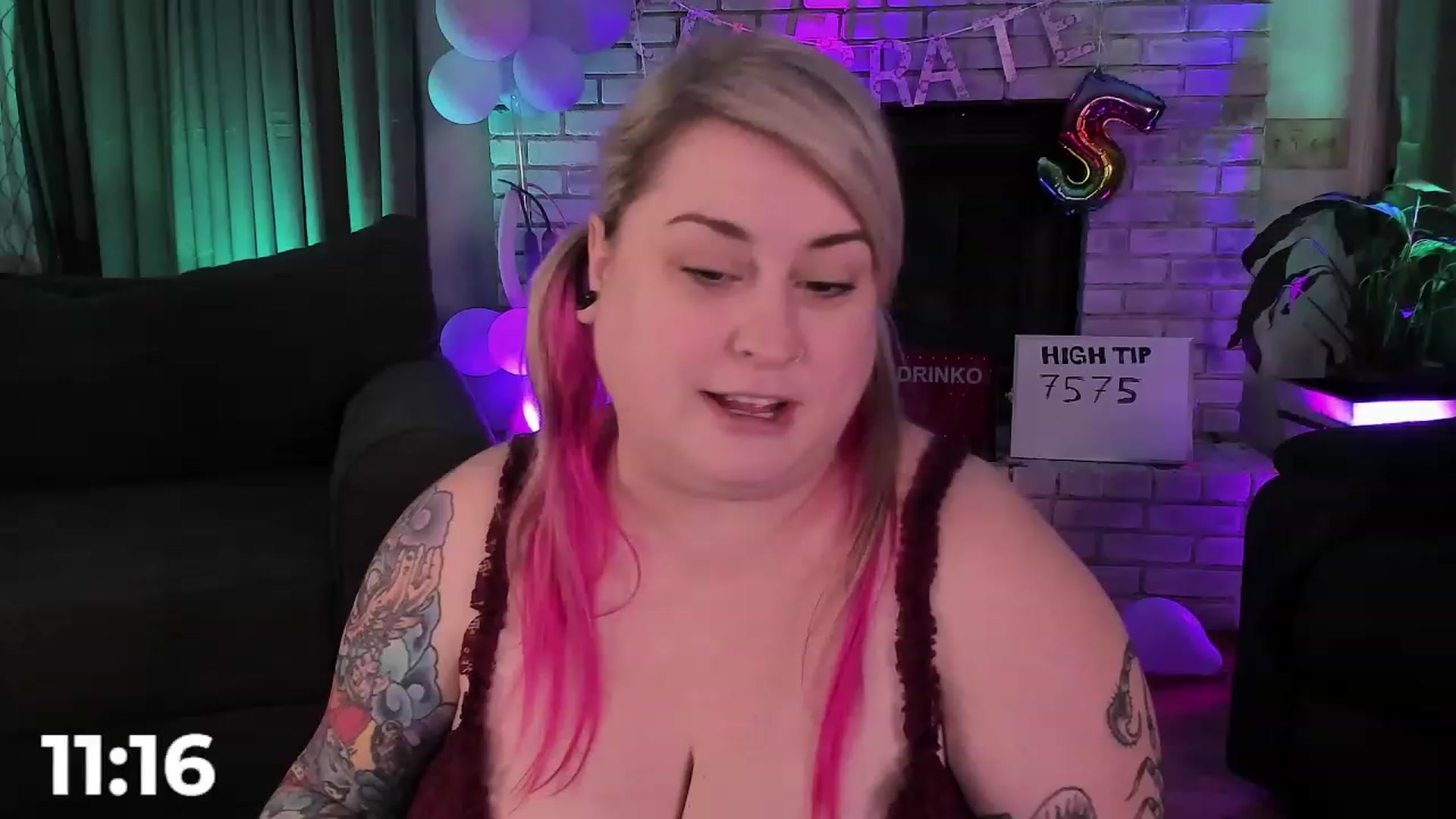Gallery image thumbnail from mari_jae's myfreecams stream on, 08/19/2023, 07:36 image 16 of 20