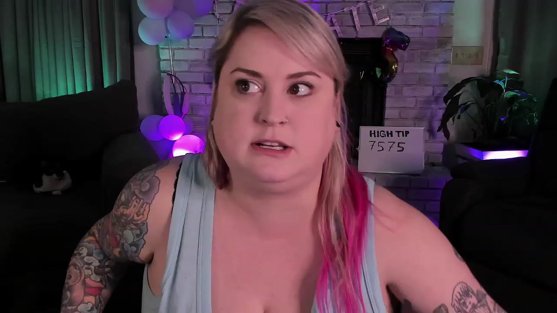 Gallery image thumbnail from mari_jae's myfreecams stream on, 08/21/2023, 04:17 image 17 of 20