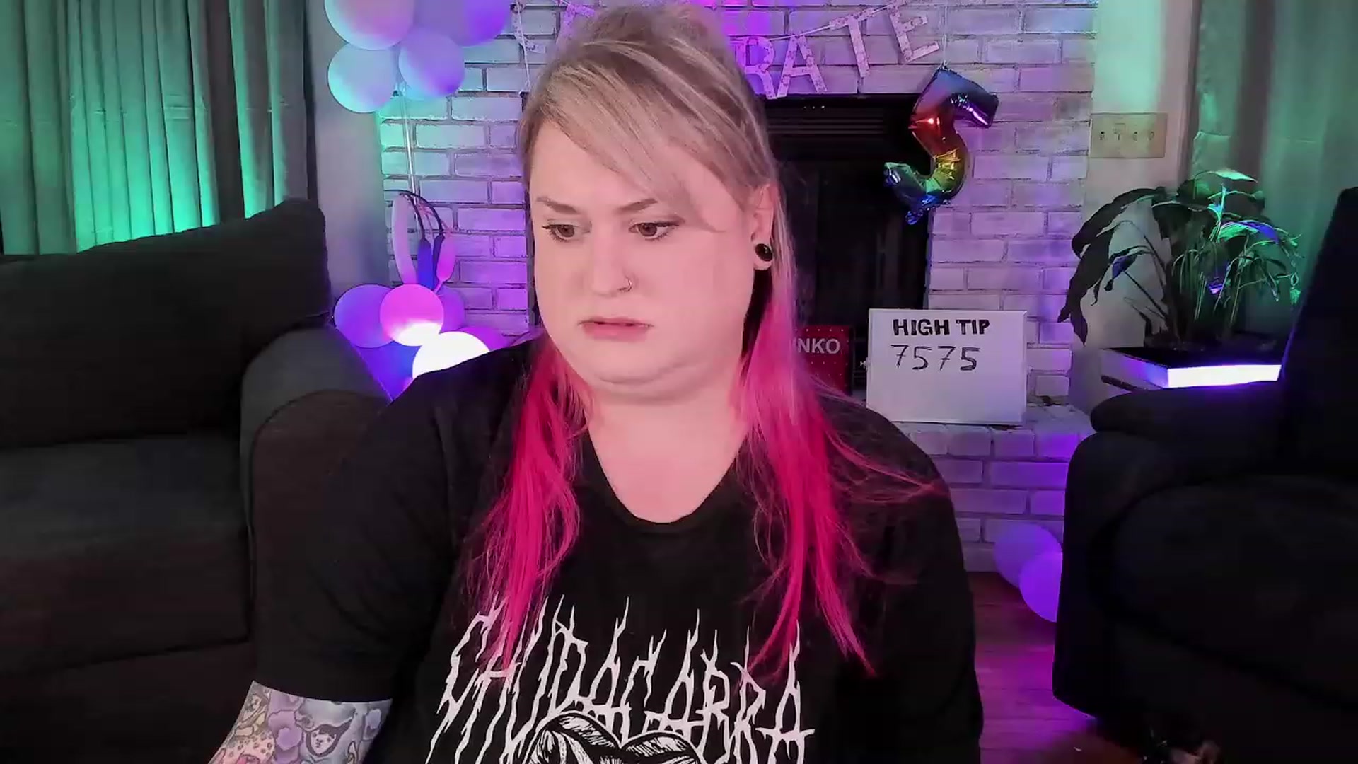 Gallery image thumbnail from mari_jae's myfreecams stream on, 08/22/2023, 05:44 image 1 of 20