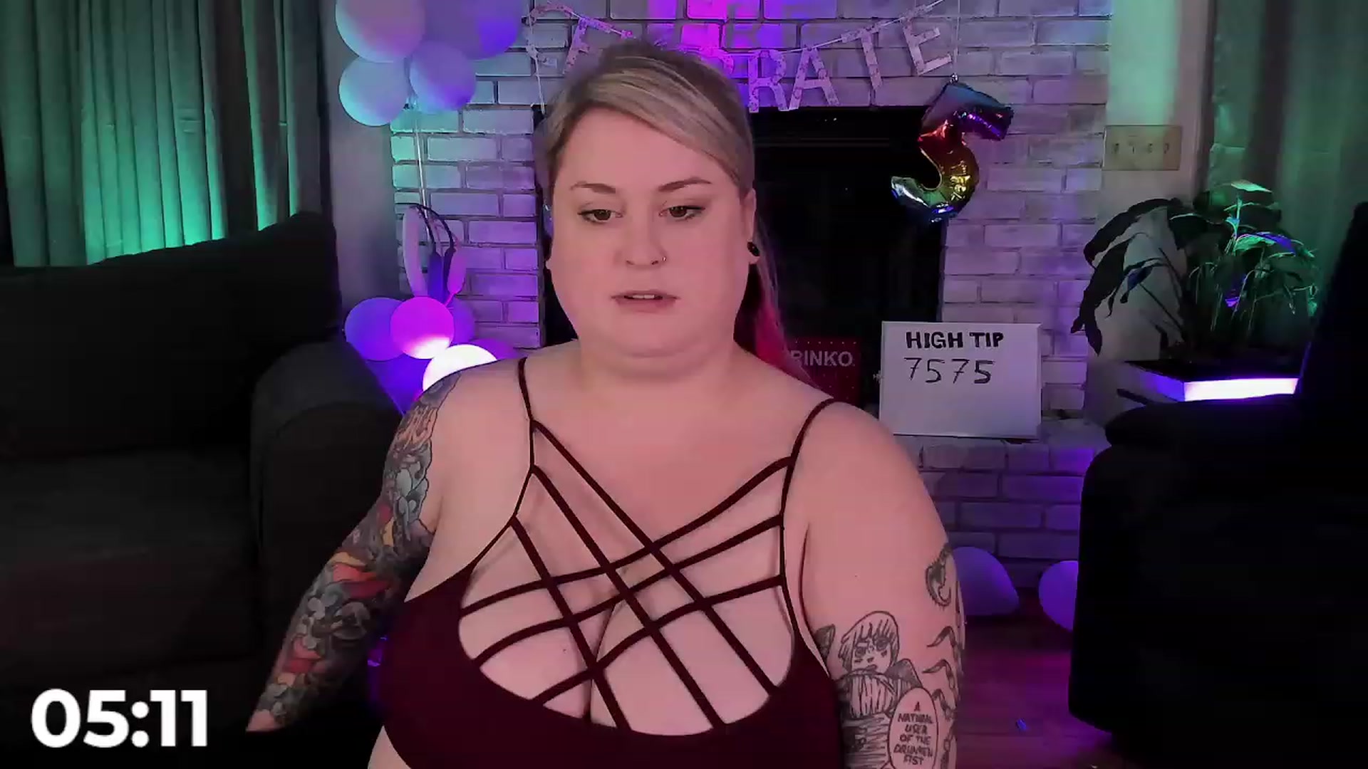 Gallery image thumbnail from mari_jae's myfreecams stream on, 08/22/2023, 07:43 image 8 of 20