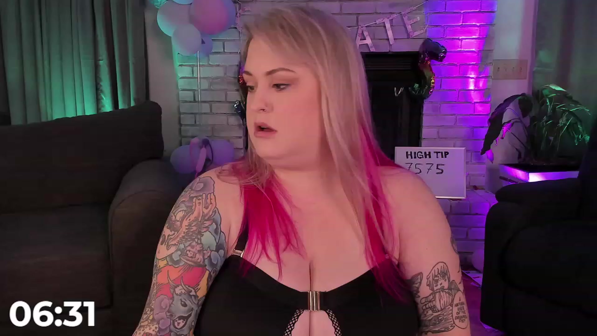 Gallery image thumbnail from mari_jae's myfreecams stream on, 08/27/2023, 06:46 image 12 of 20