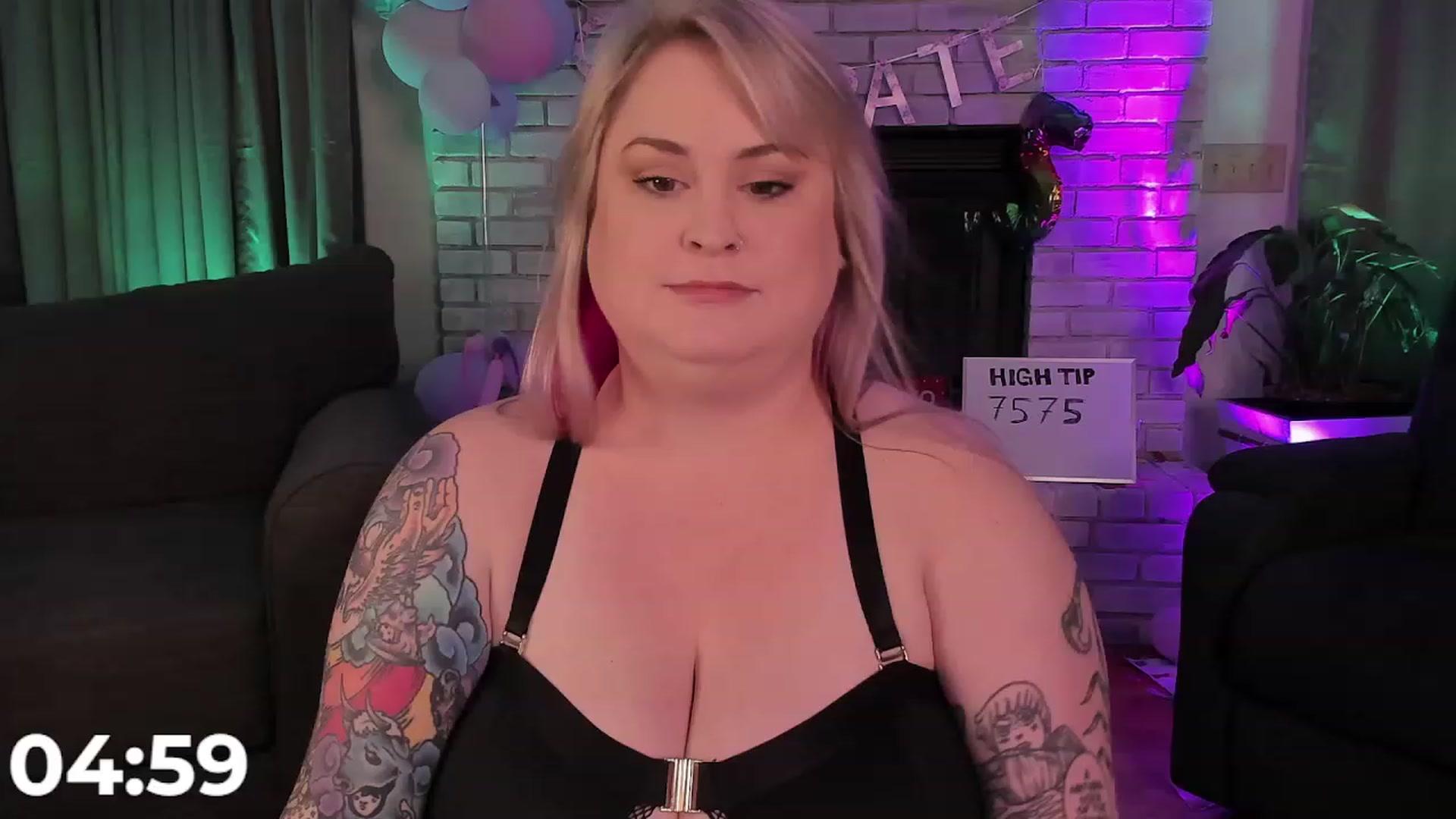 Gallery image thumbnail from mari_jae's myfreecams stream on, 08/27/2023, 06:46 image 6 of 20