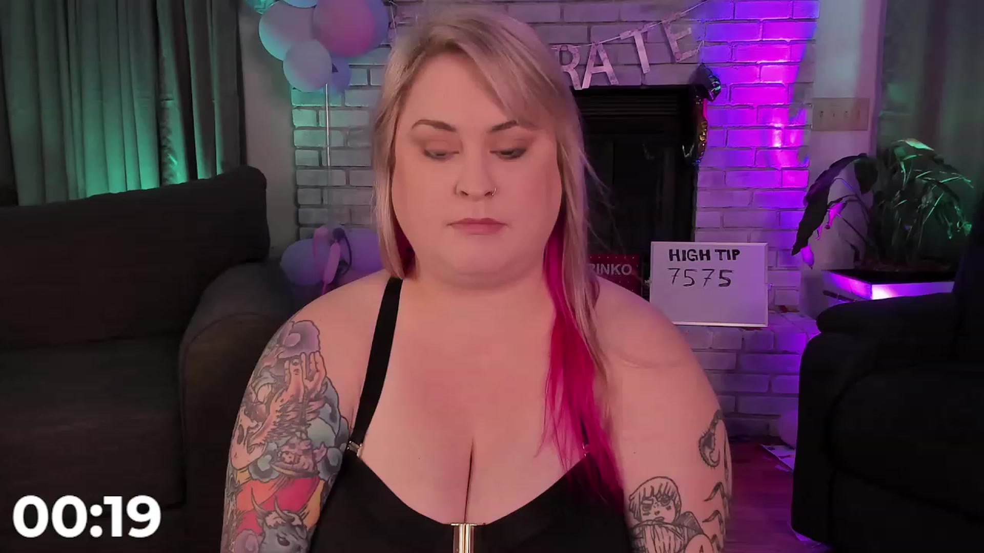 Gallery image thumbnail from mari_jae's myfreecams stream on, 08/27/2023, 06:46 image 8 of 20