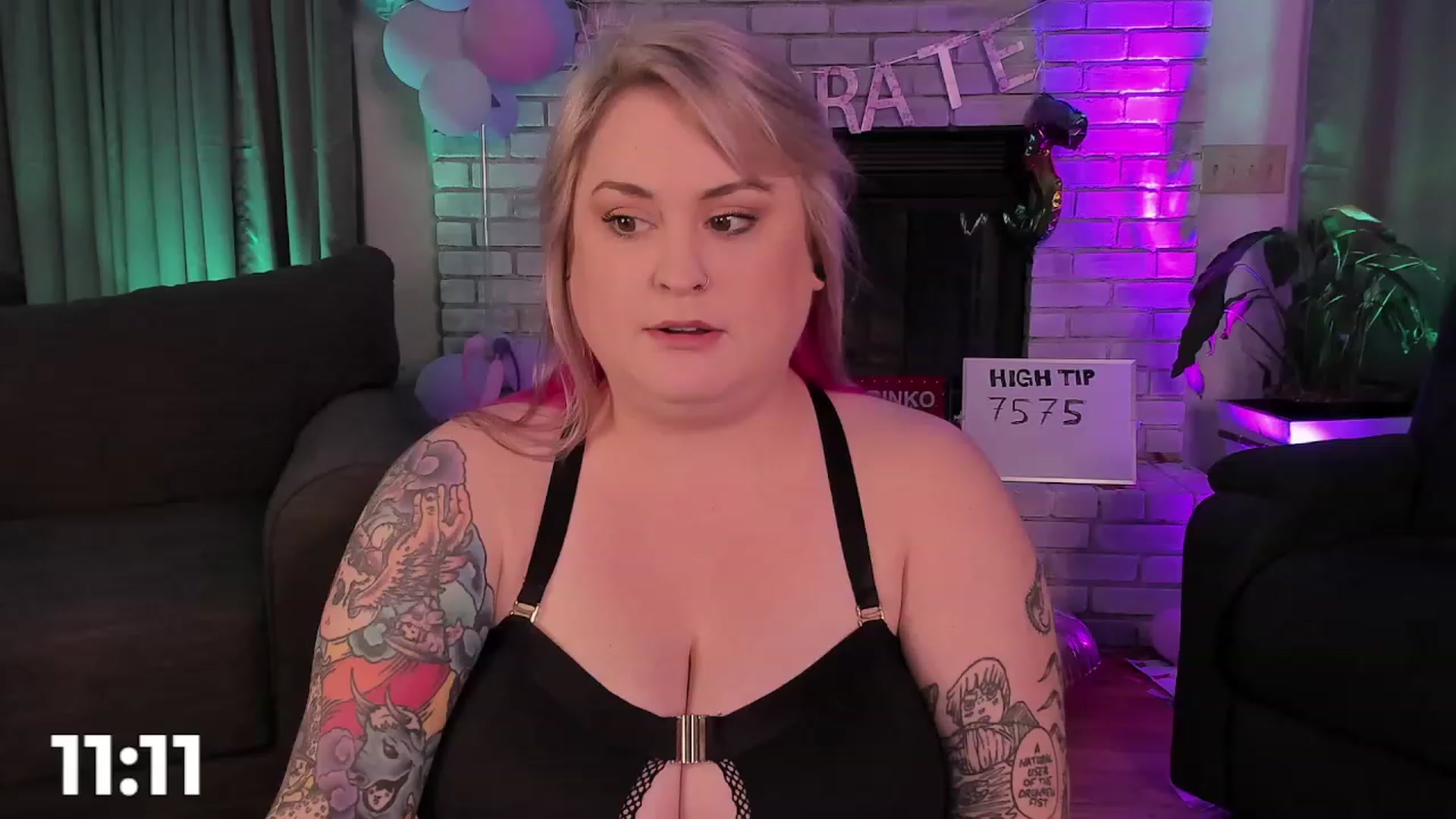 Gallery image thumbnail from mari_jae's myfreecams stream on, 08/27/2023, 06:46 image 10 of 20