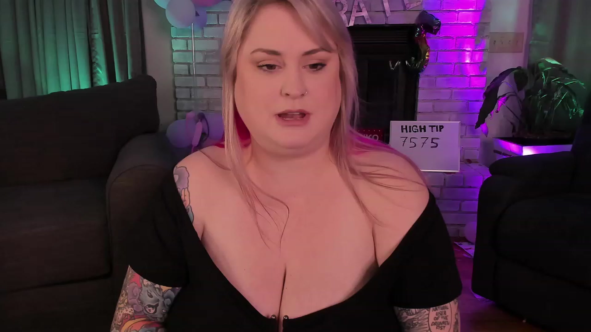 Gallery image thumbnail from mari_jae's myfreecams stream on, 08/27/2023, 08:08 image 13 of 20