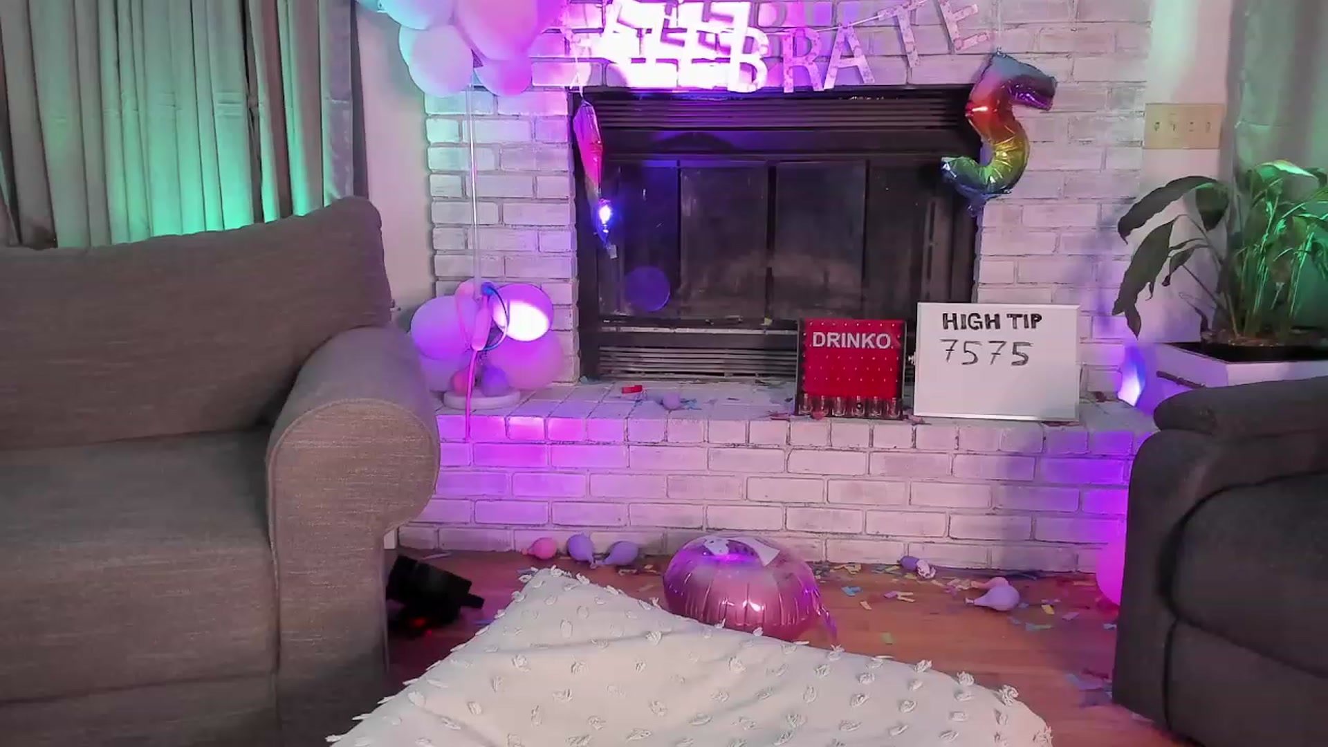 Gallery image thumbnail from mari_jae's myfreecams stream on, 08/30/2023, 07:18 image 6 of 20