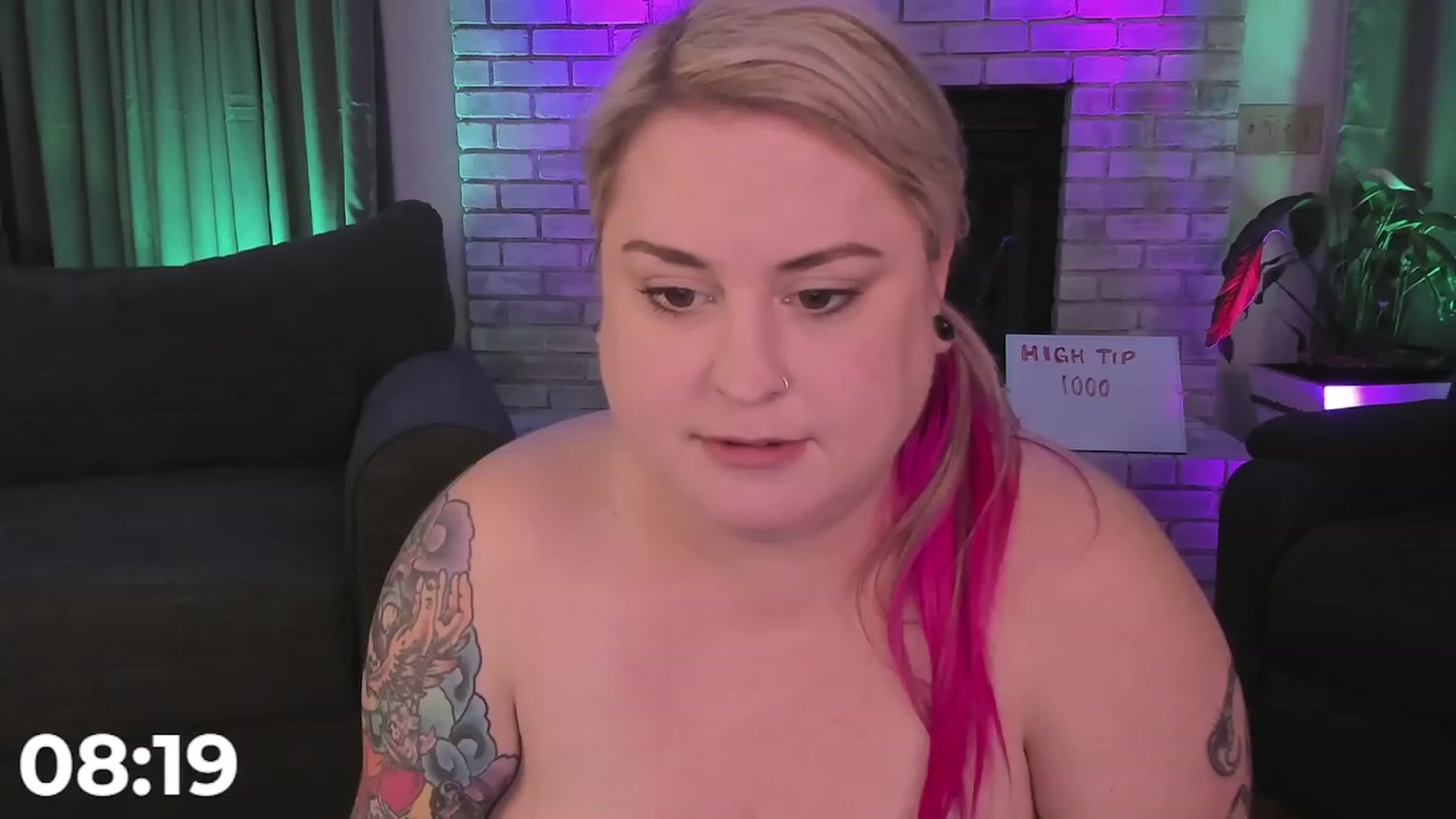 Gallery image thumbnail from mari_jae's myfreecams stream on, 09/04/2023, 08:41 image 4 of 20