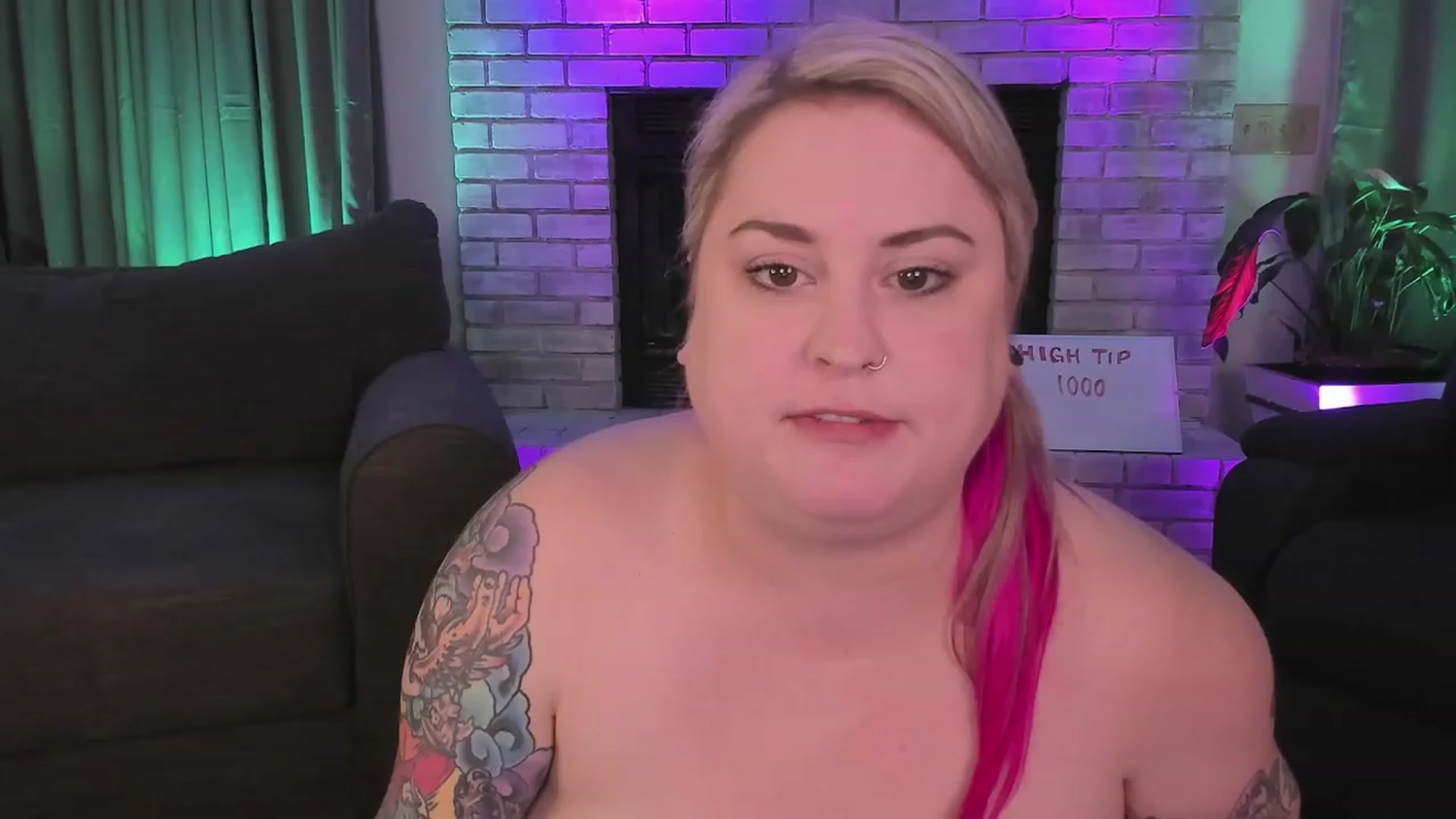 Gallery image thumbnail from mari_jae's myfreecams stream on, 09/04/2023, 08:41 image 16 of 20