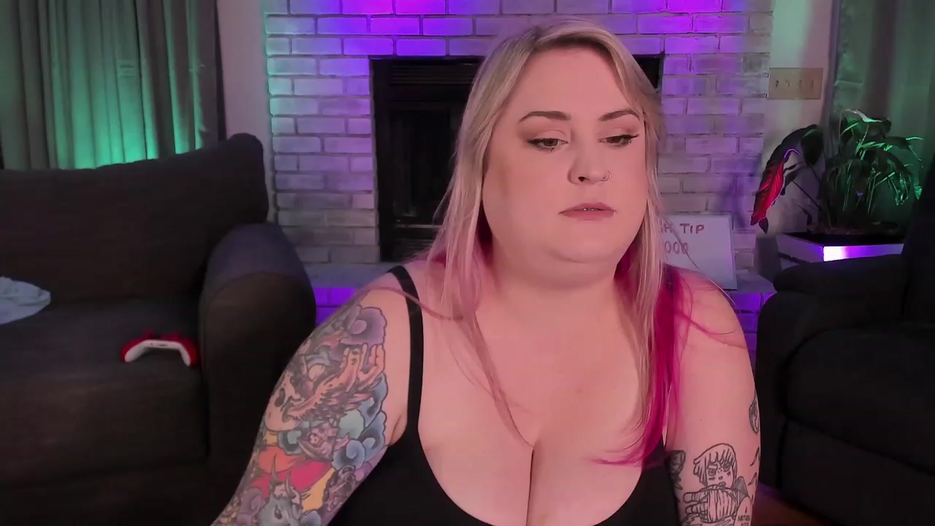 Gallery image thumbnail from mari_jae's myfreecams stream on, 09/06/2023, 06:37 image 11 of 20