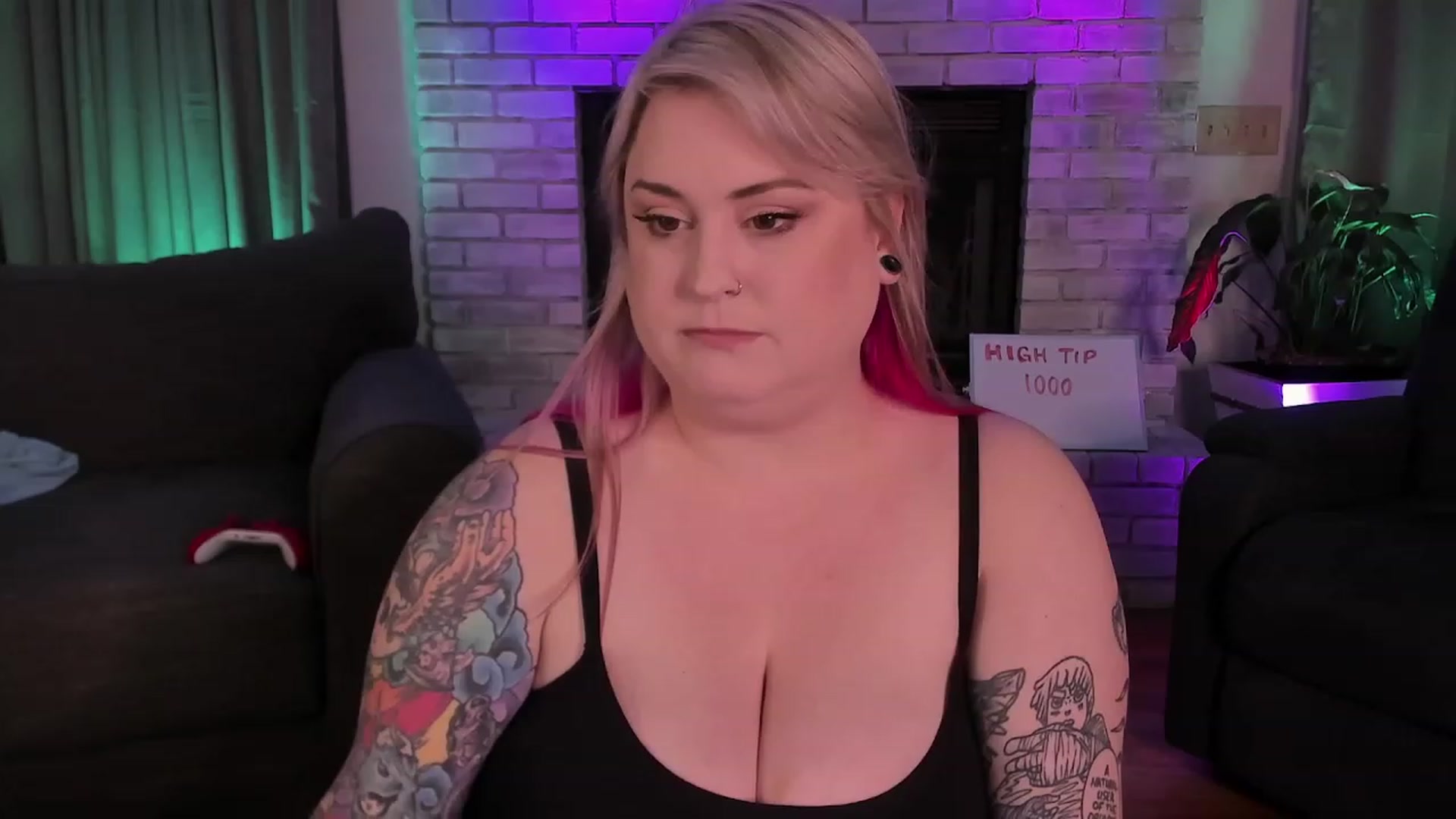 Gallery image thumbnail from mari_jae's myfreecams stream on, 09/06/2023, 06:37 image 18 of 20