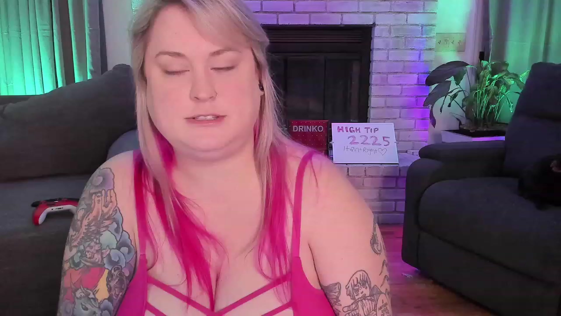 Gallery image thumbnail from mari_jae's myfreecams stream on, 09/27/2023, 08:19 image 8 of 20