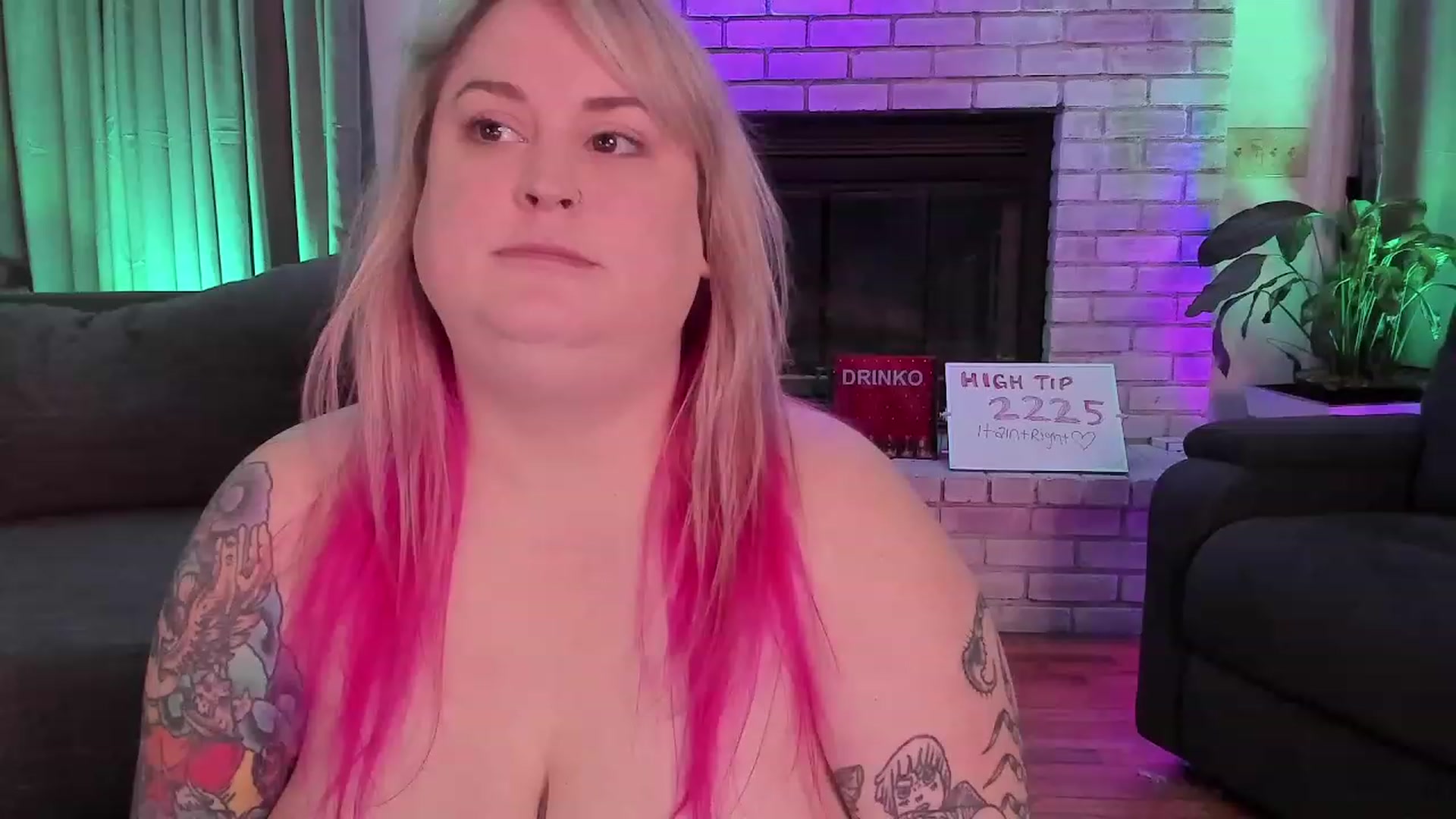 Gallery image thumbnail from mari_jae's myfreecams stream on, 09/28/2023, 08:52 image 11 of 20
