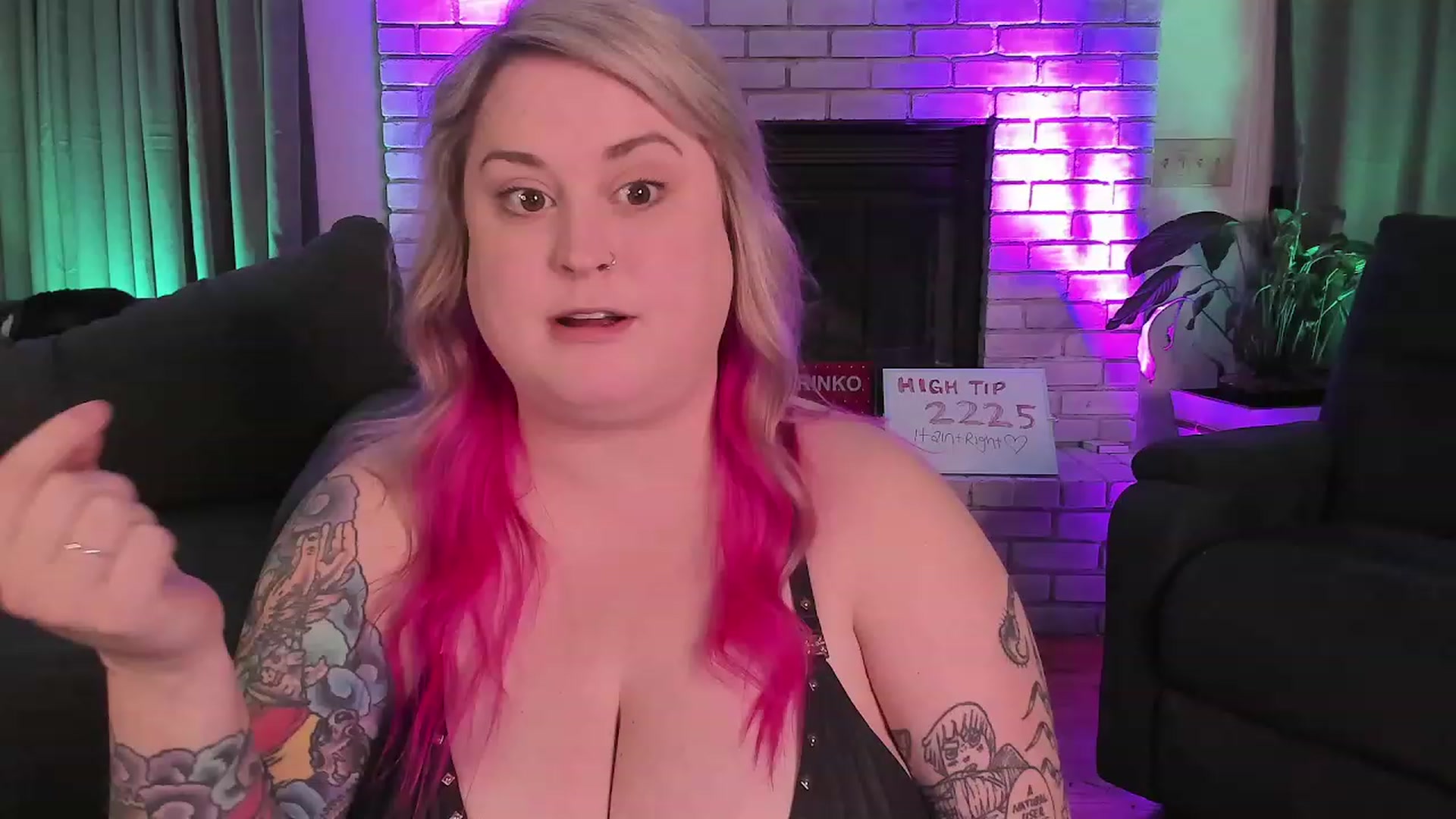 Gallery image thumbnail from mari_jae's myfreecams stream on, 09/29/2023, 07:29 image 6 of 20