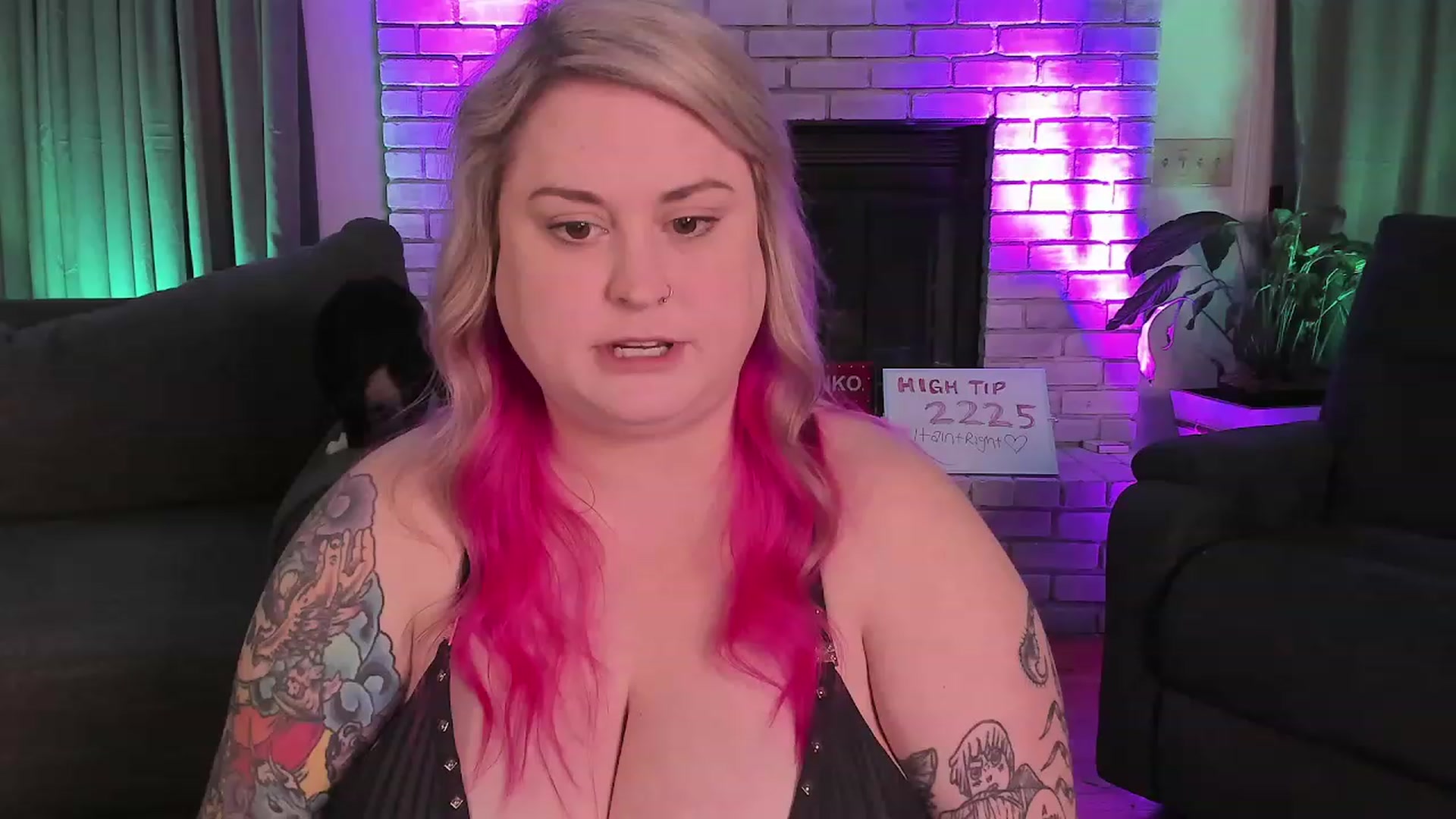 Gallery image thumbnail from mari_jae's myfreecams stream on, 09/29/2023, 07:29 image 2 of 20