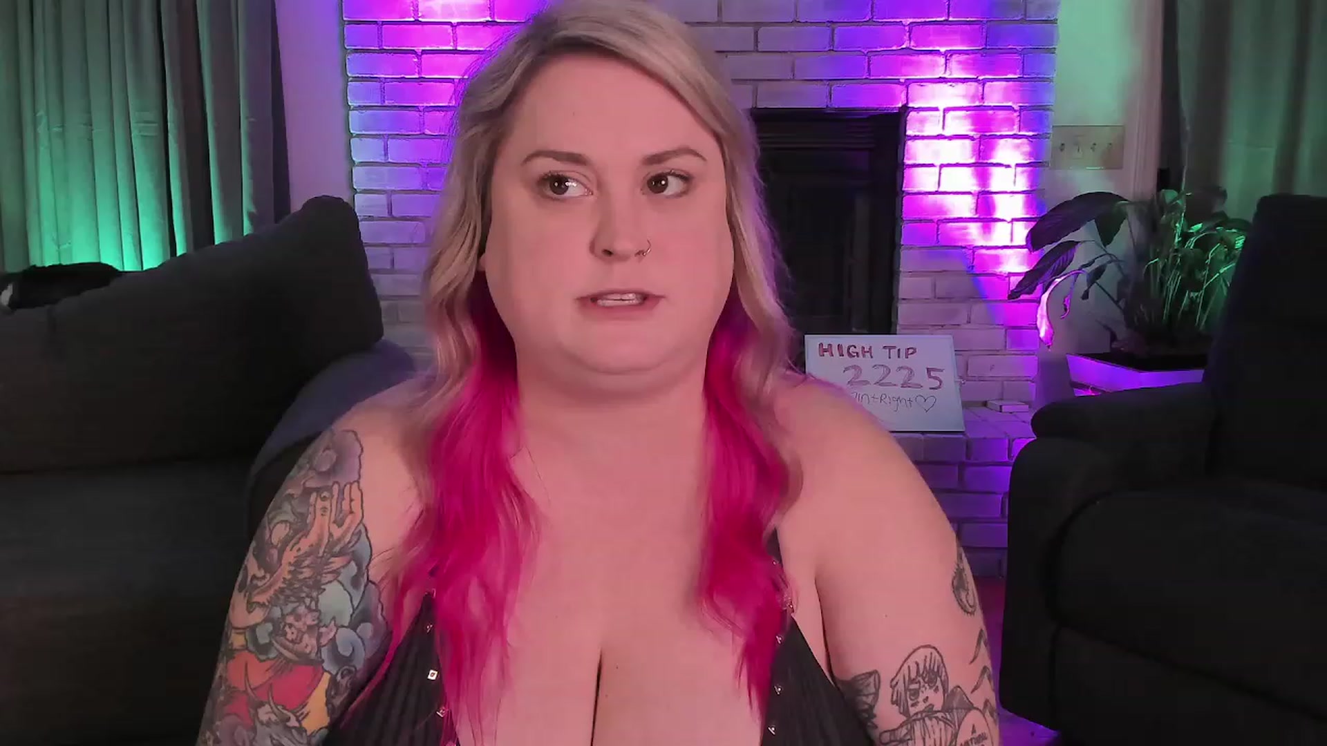 Gallery image thumbnail from mari_jae's myfreecams stream on, 09/29/2023, 07:29 image 9 of 20