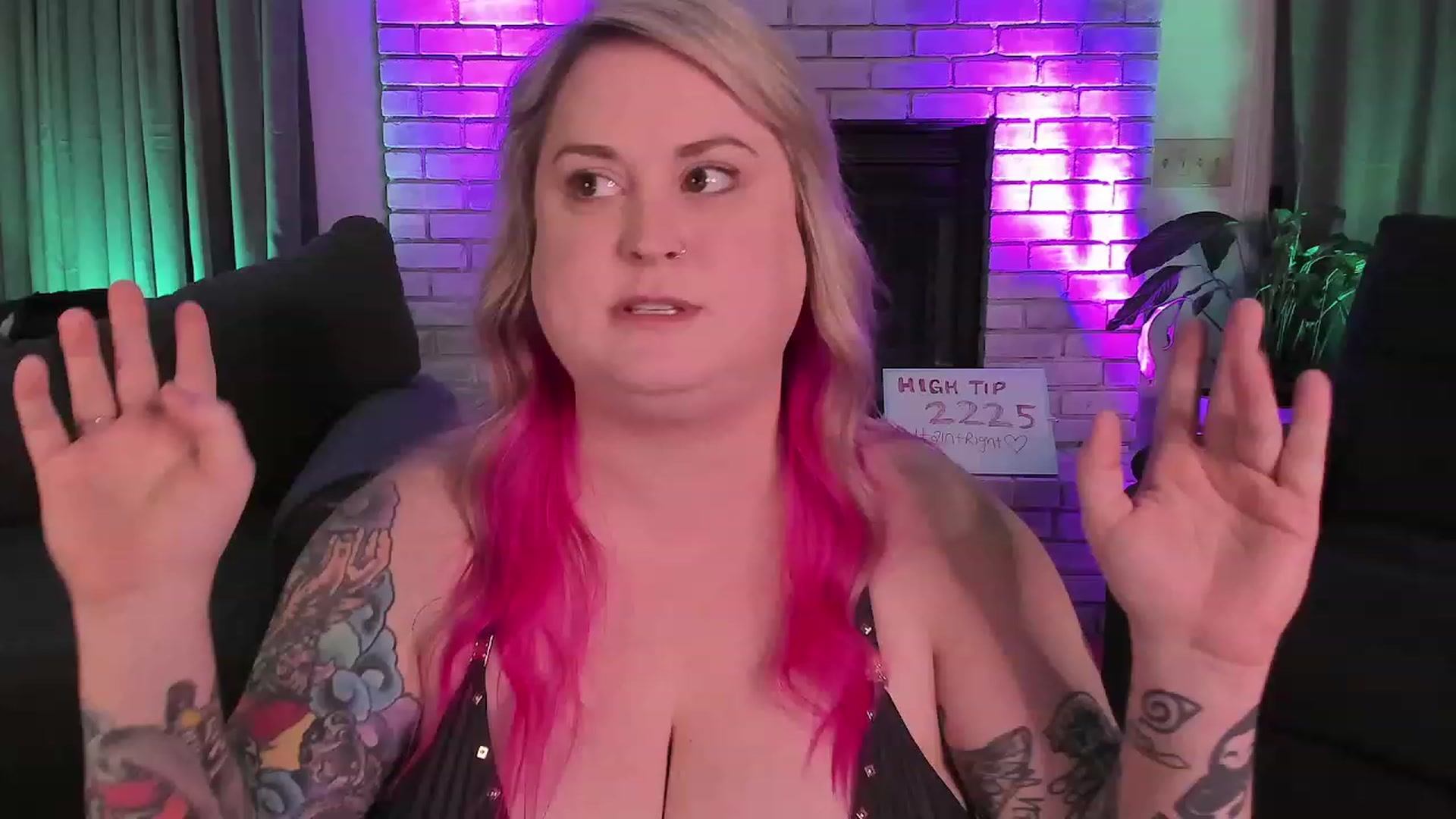 Gallery image thumbnail from mari_jae's myfreecams stream on, 09/29/2023, 07:29 image 10 of 20