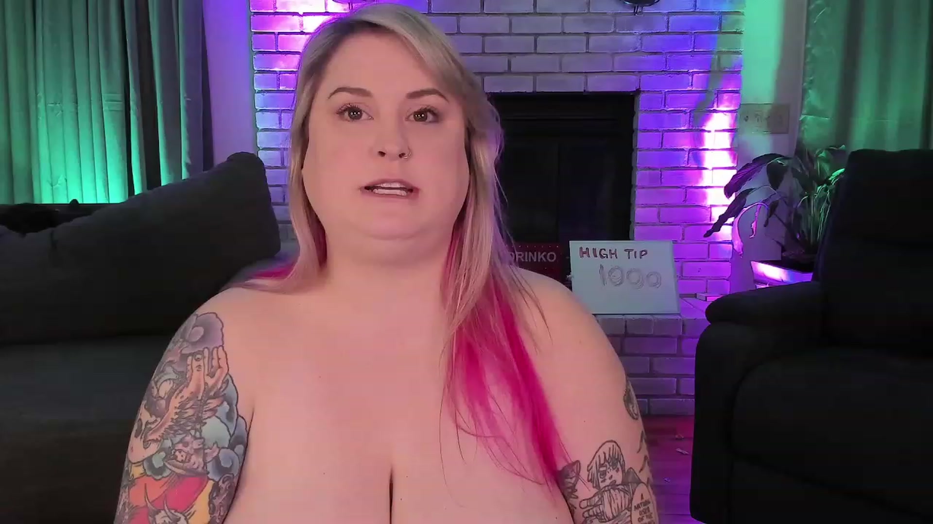 Gallery image thumbnail from mari_jae's myfreecams stream on, 10/03/2023, 09:35 image 8 of 20
