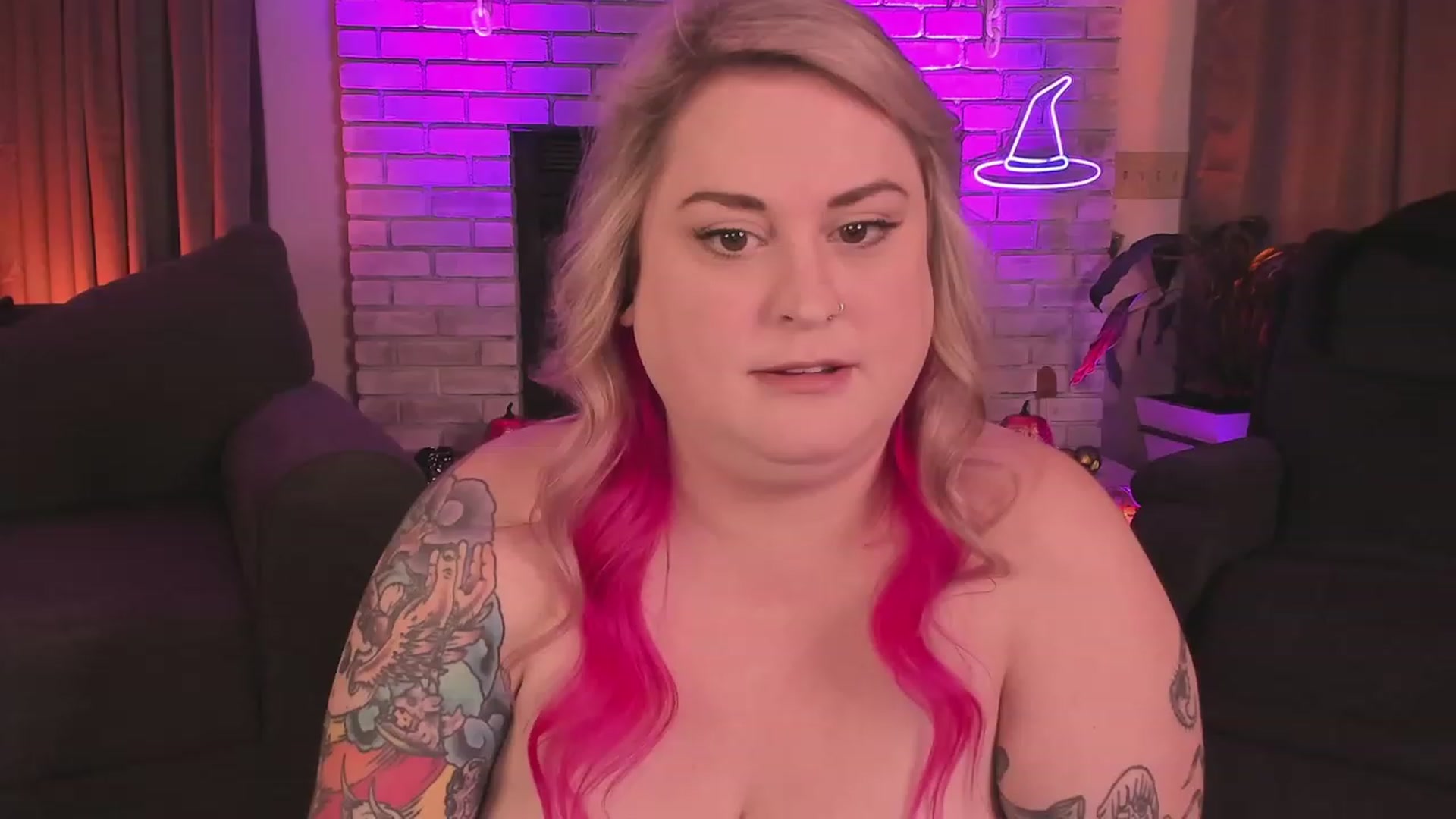Gallery image thumbnail from mari_jae's myfreecams stream on, 10/05/2023, 09:58 image 12 of 20