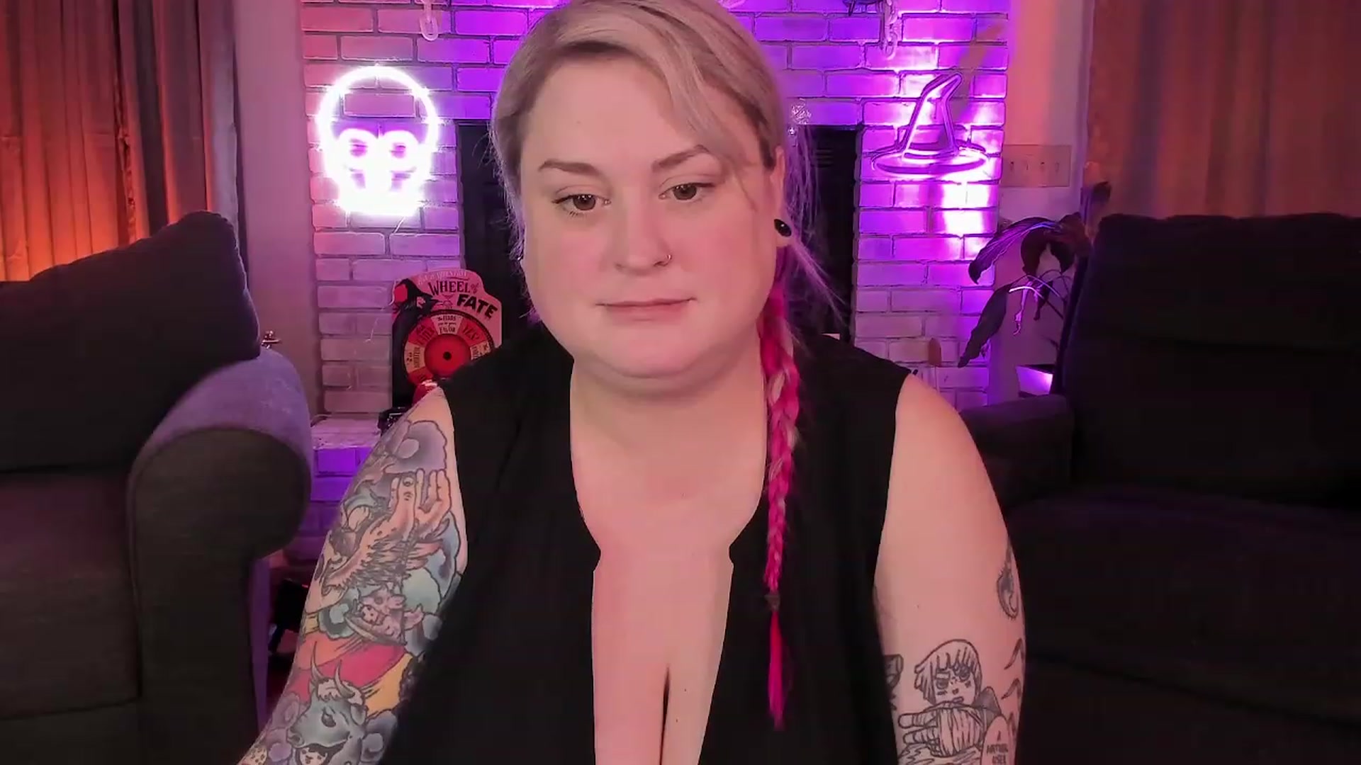Gallery image thumbnail from mari_jae's myfreecams stream on, 10/15/2023, 10:11 image 19 of 20